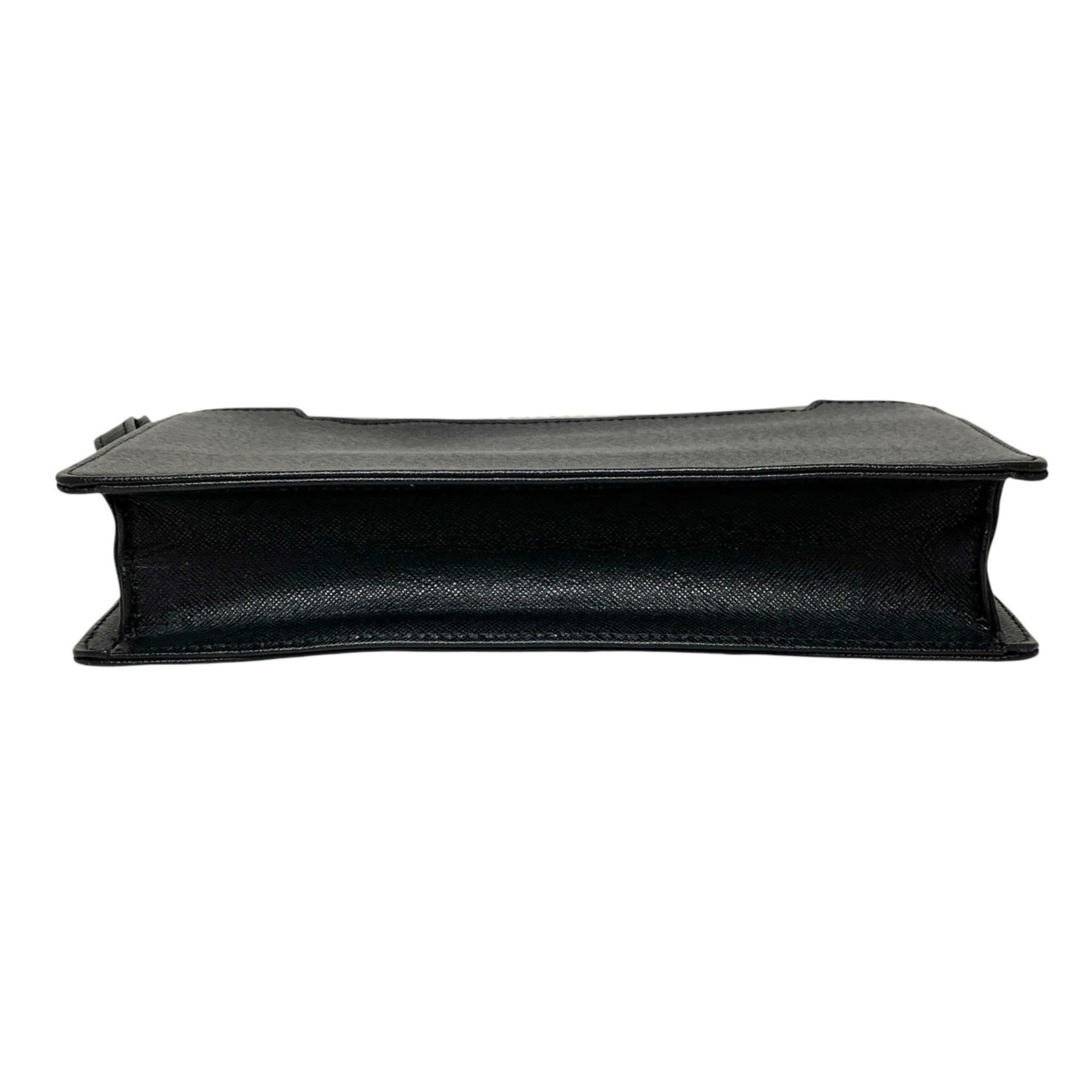 Burberry Black Leather Clutch Bag (Pre-Owned)
