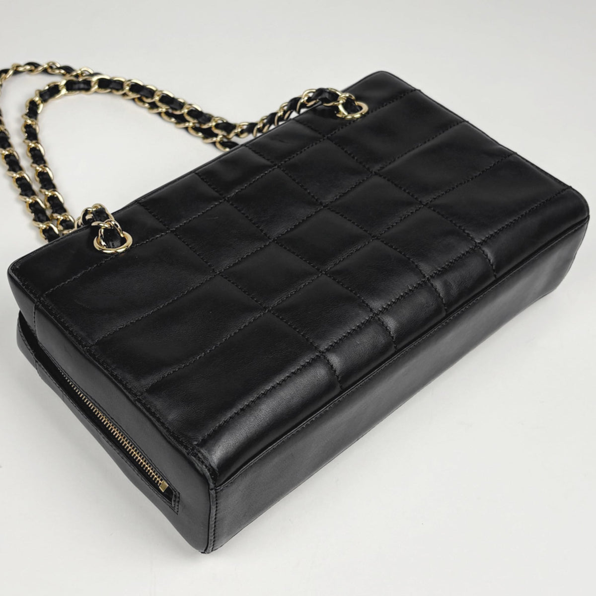 Chanel Chocolate Bar Black Leather Tote Bag (Pre-Owned)