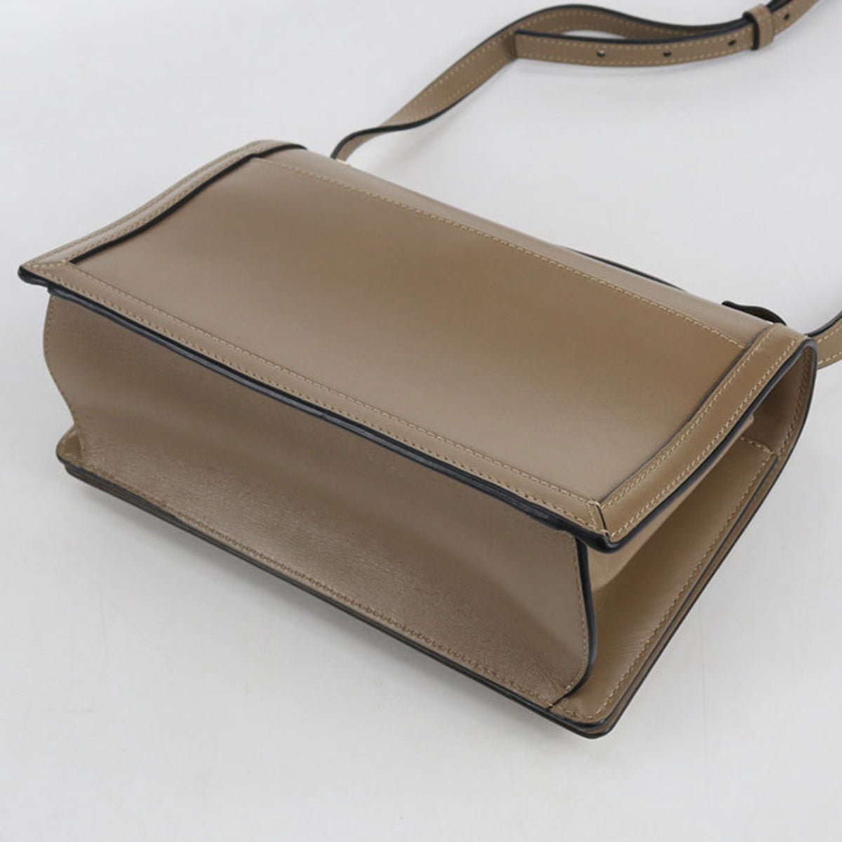Loewe Barcelona Brown Leather Shoulder Bag (Pre-Owned)