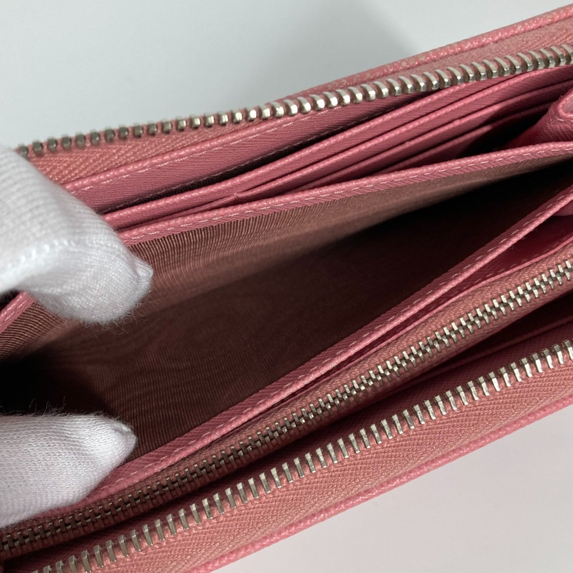 Prada Pink Other Long Wallet (Bi-Fold) (Pre-Owned)