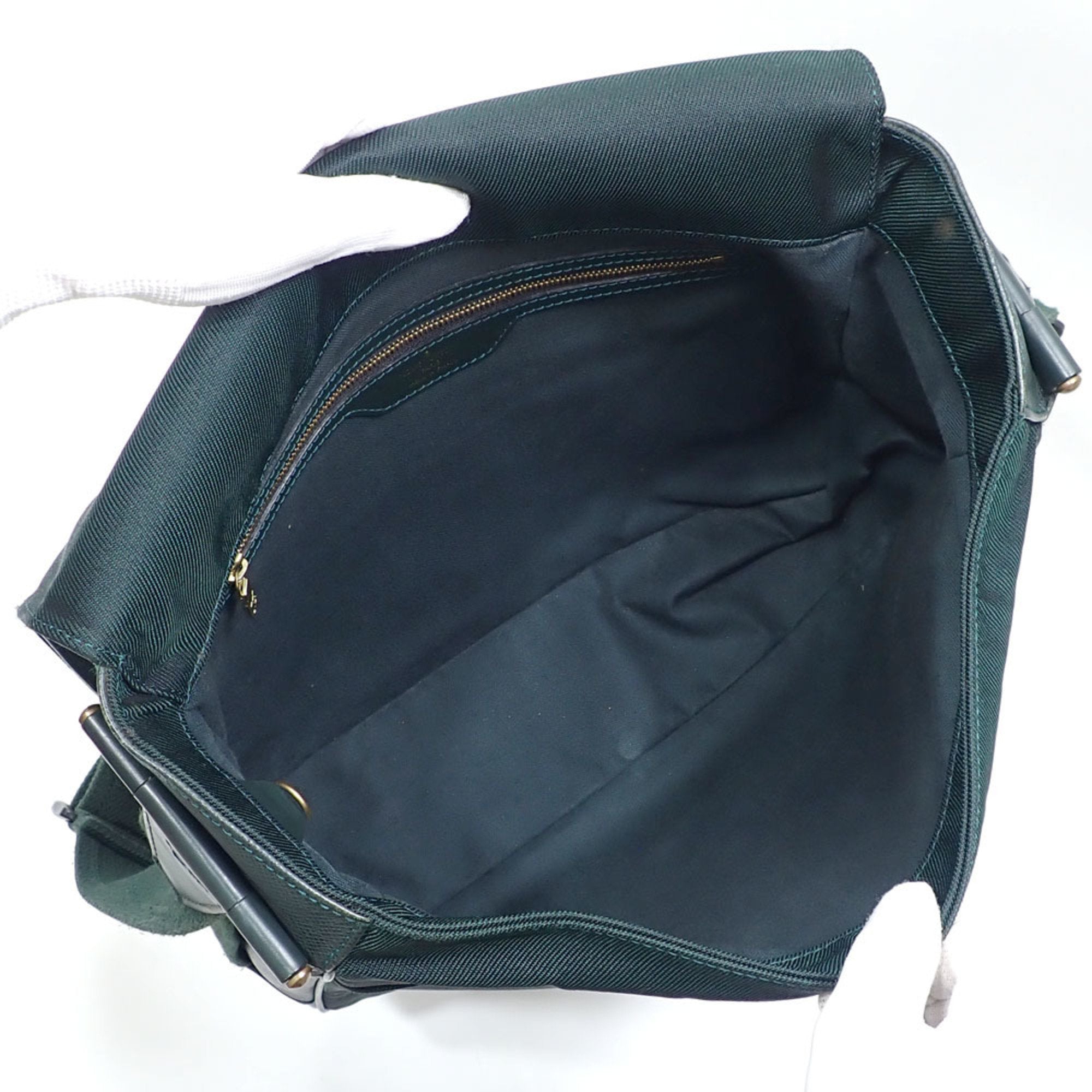 Louis Vuitton Episea Taiga Leather Shoulder Bag (Pre-Owned)