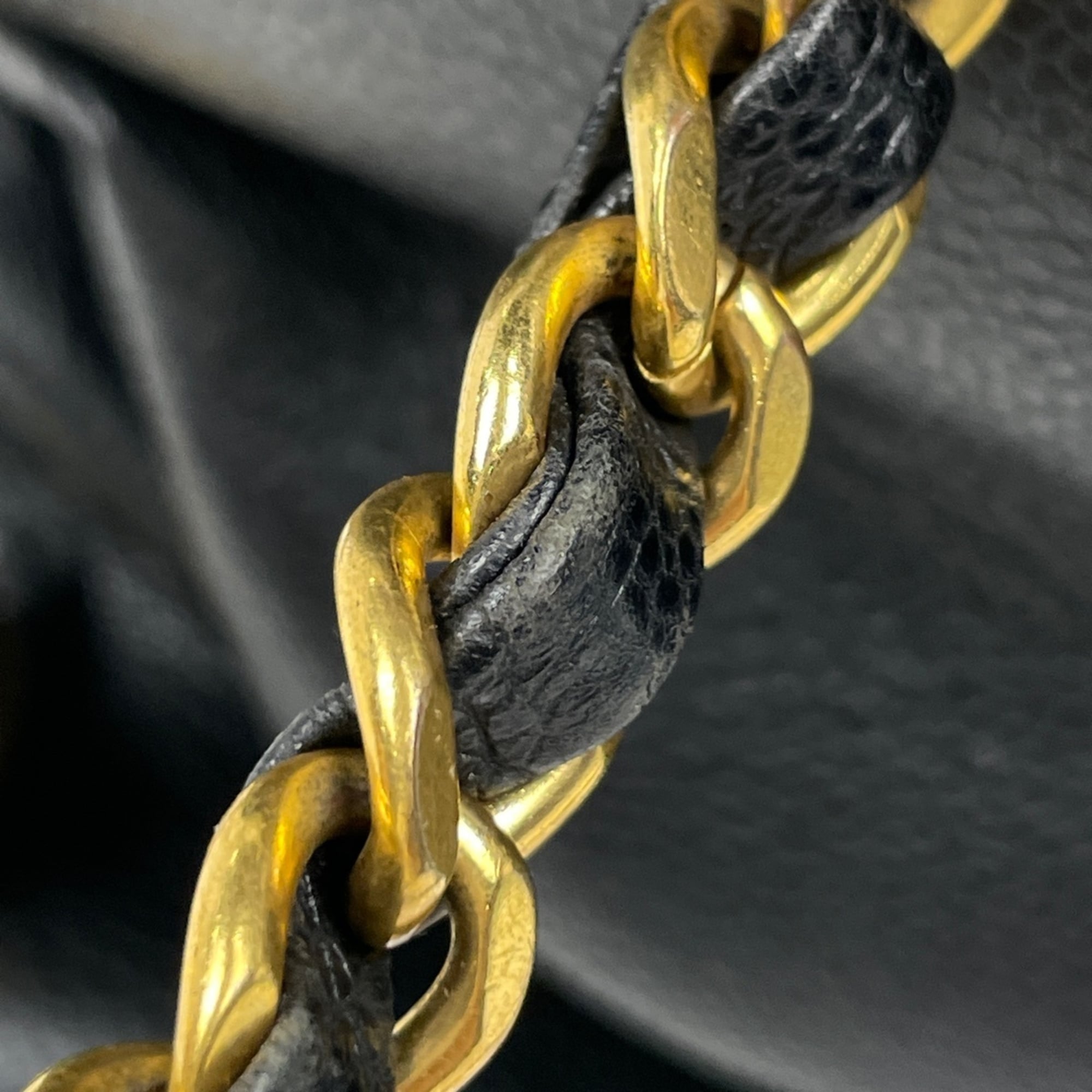 Chanel Black Grained Calfskin Shoulder Bag (Pre-Owned)