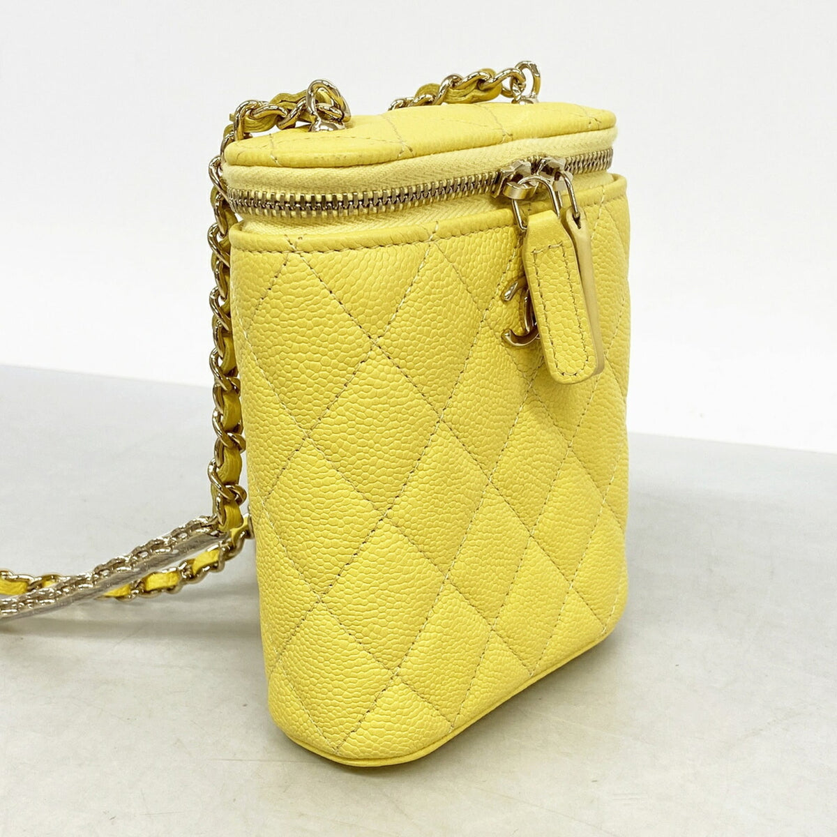 Chanel Yellow Grained Calfskin Shoulder Bag (Pre-Owned)