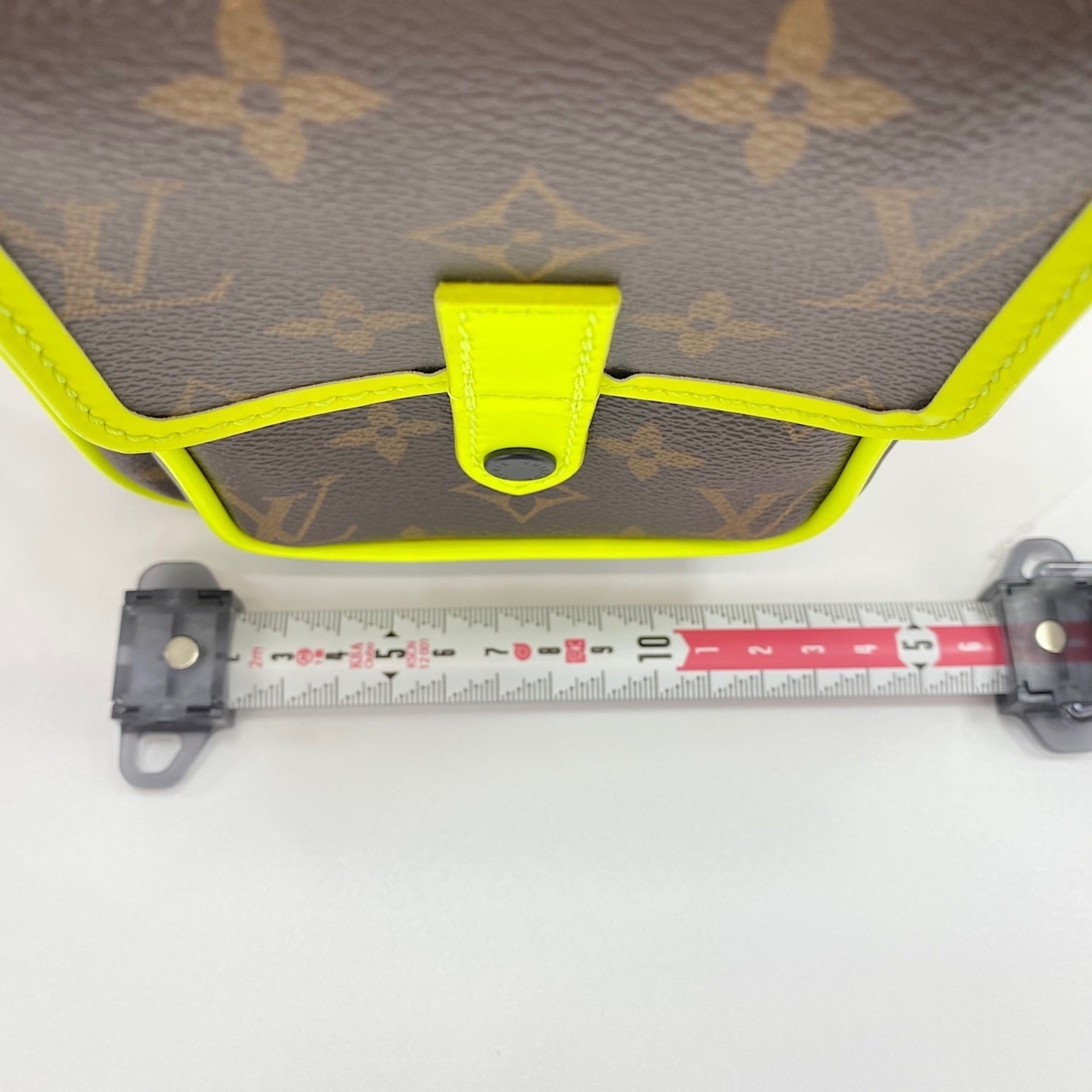 Louis Vuitton Monogram Yellow Shoulder Bag (Pre-Owned)