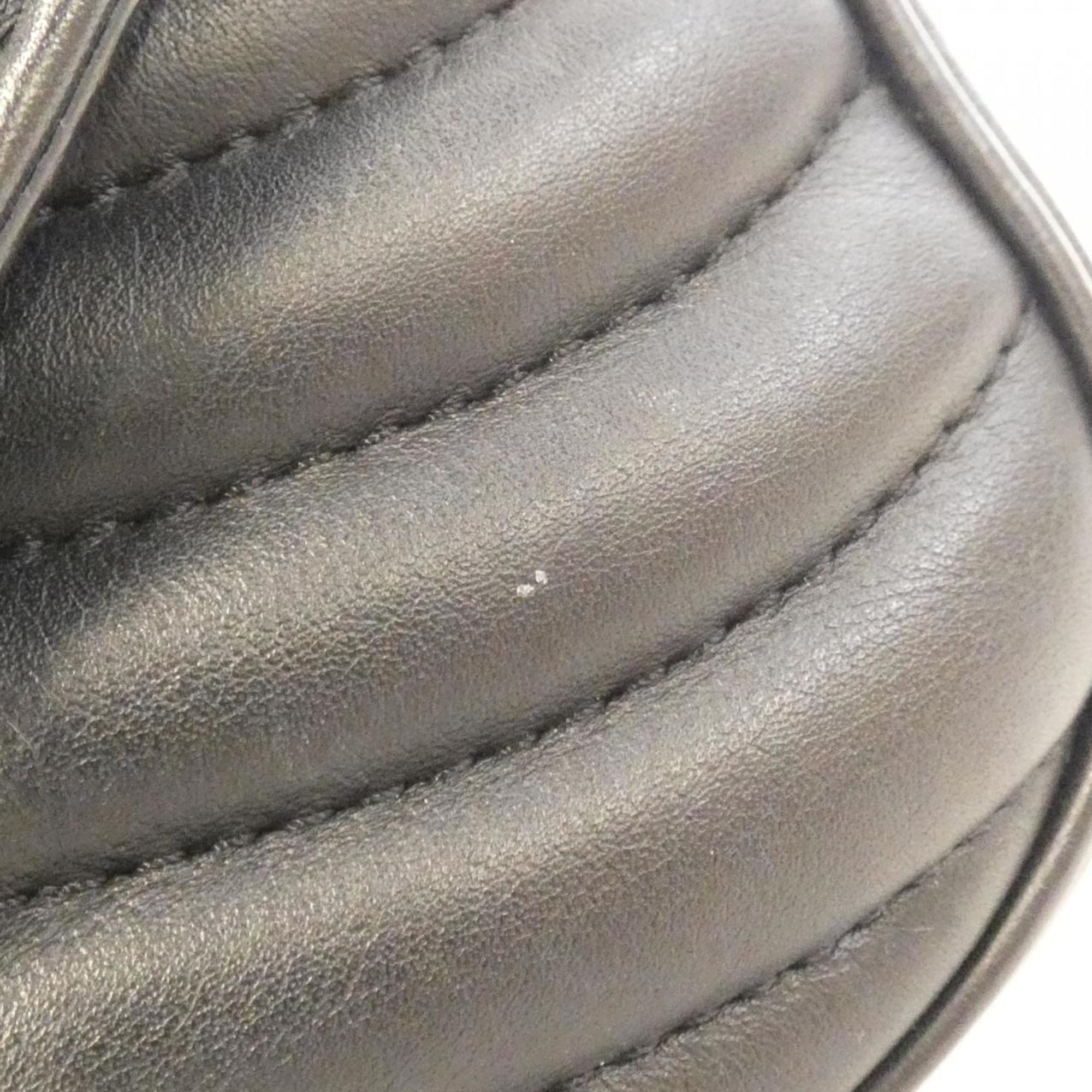 Louis Vuitton Black Leather Pochette Shoulder Bag (Pre-Owned)