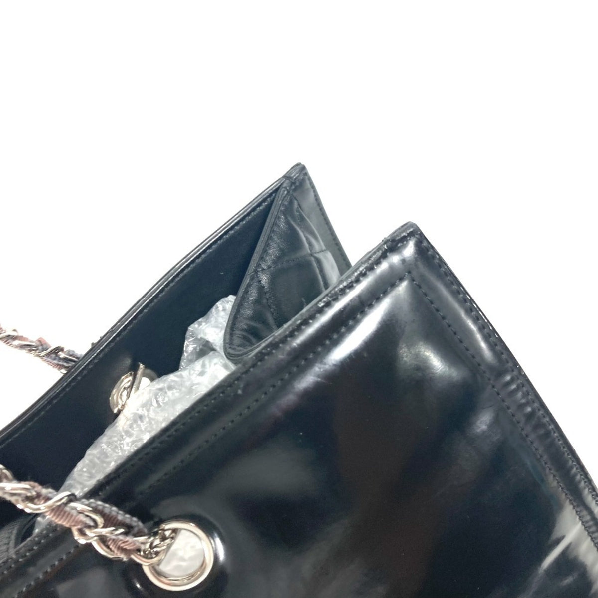 Chanel Black Shoulder Bag (Pre-Owned)