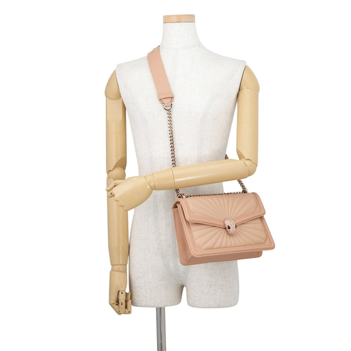 Bvlgari Beige Leather Handbag Shoulder Bag (Pre-Owned)
