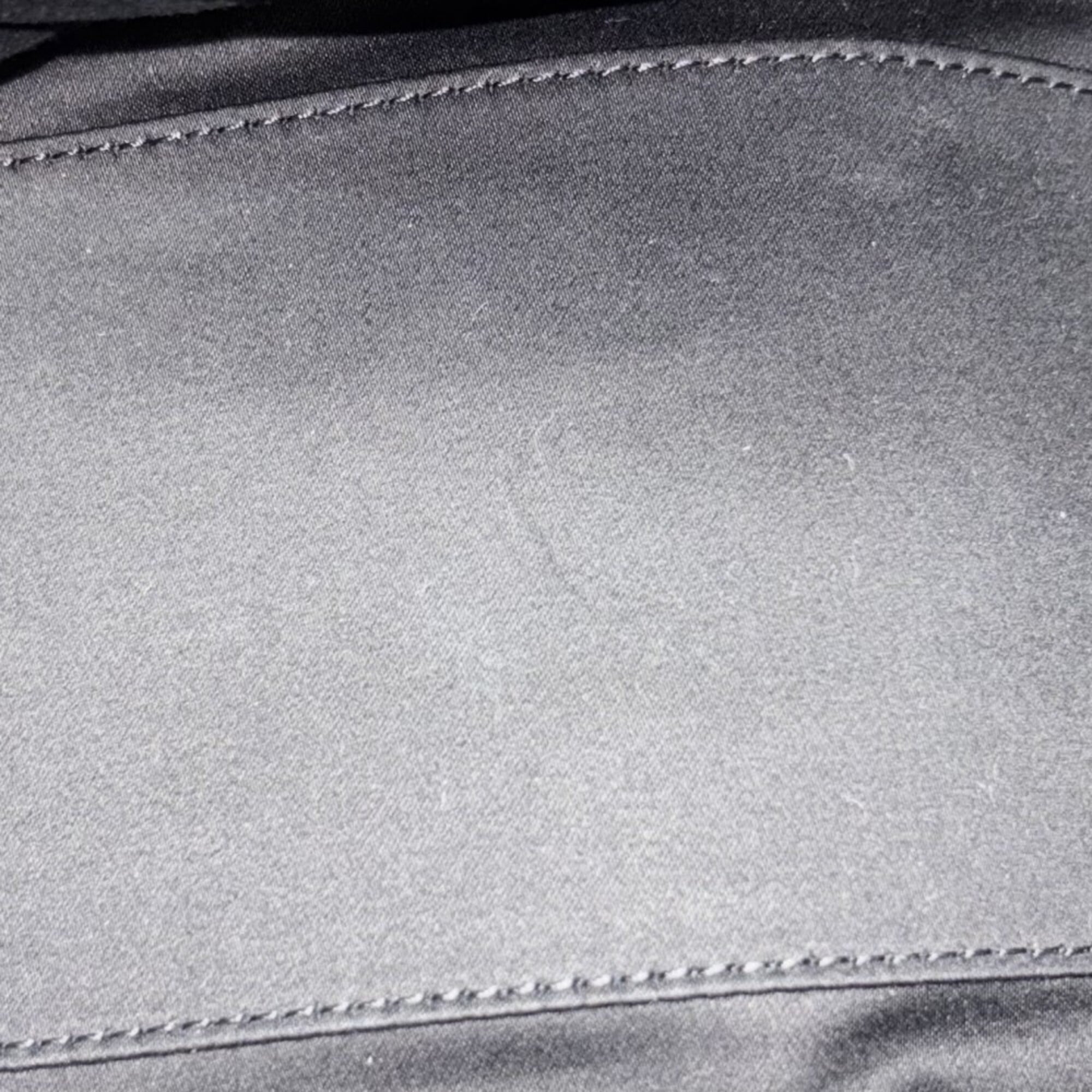 Chanel Black White Grained Calfskin (Pre-Owned)