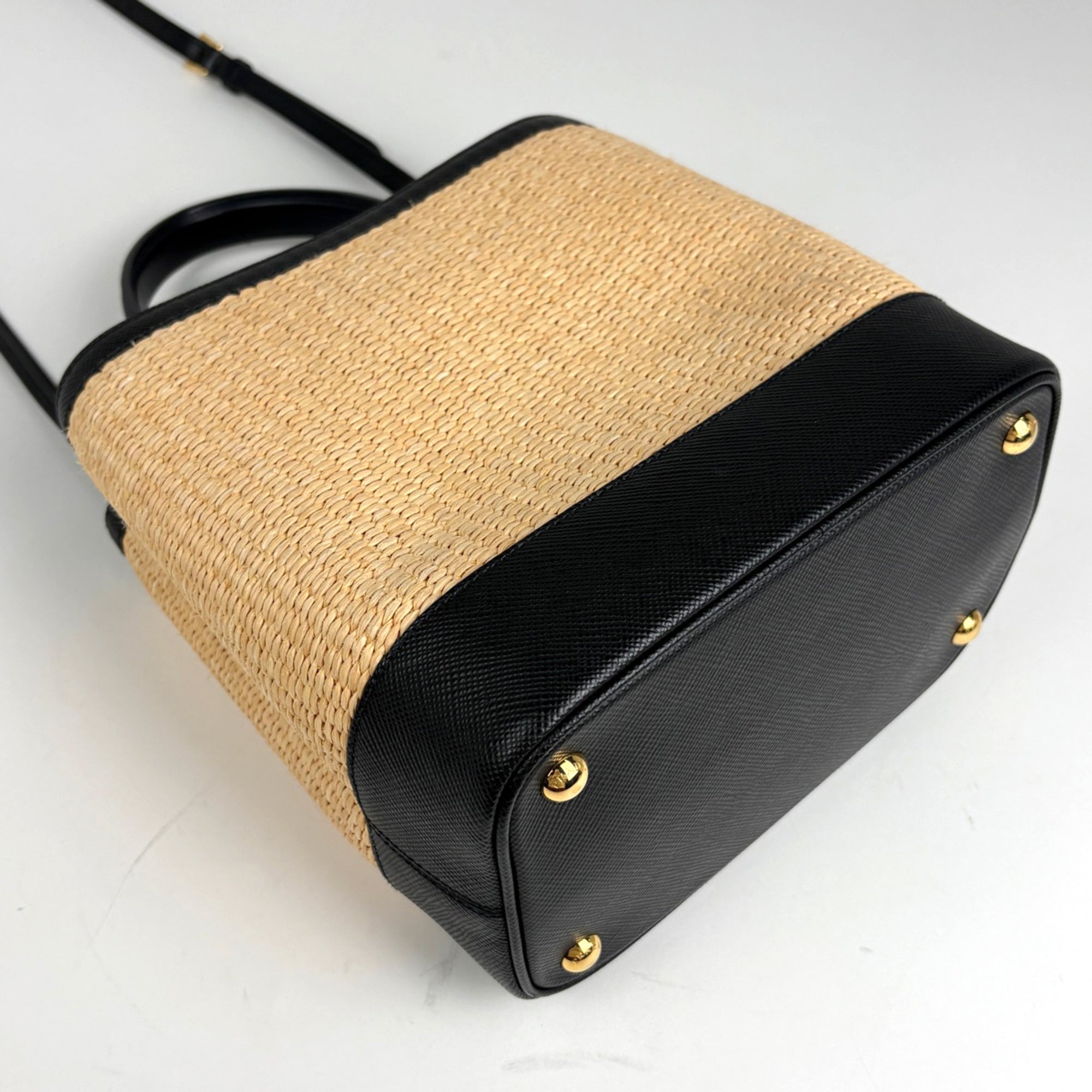 Prada Beige Black Straw Saffiano Handbag Shoulder Bag (Pre-Owned)