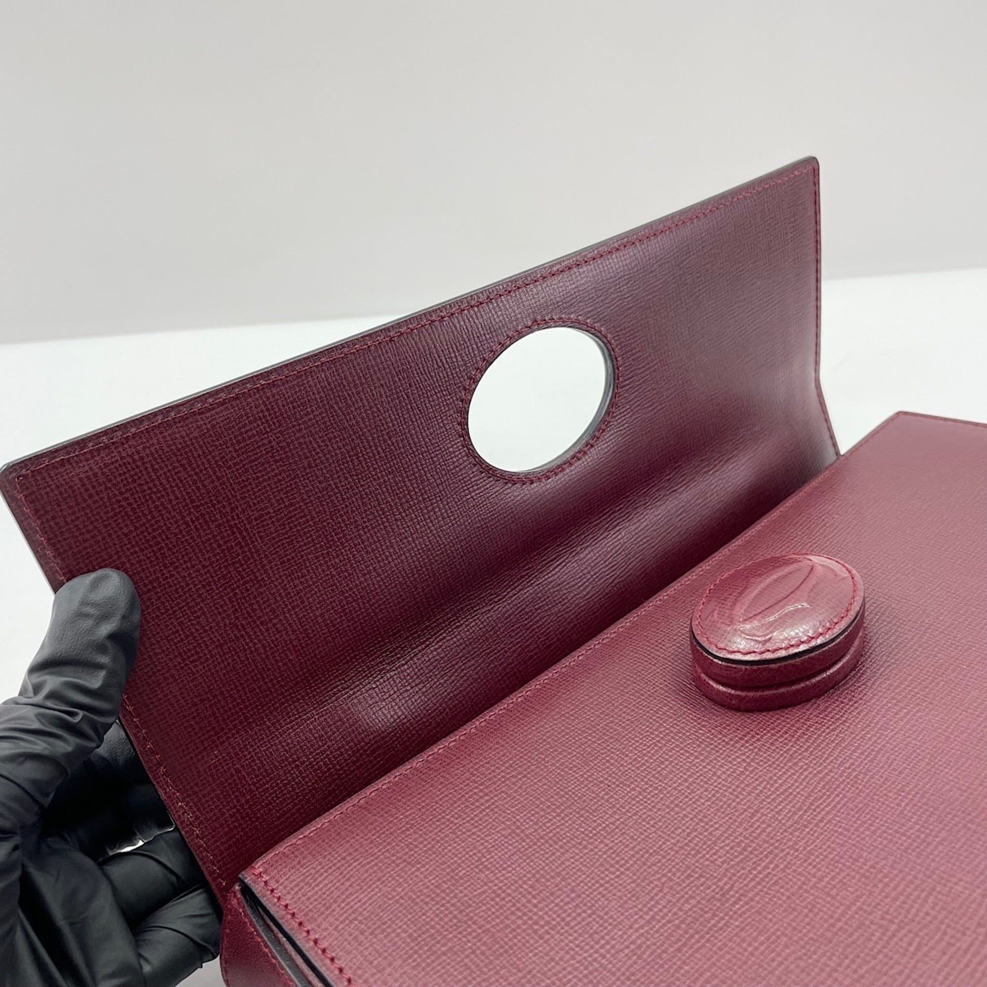 Cartier Wine Red Handbag (Pre-Owned)
