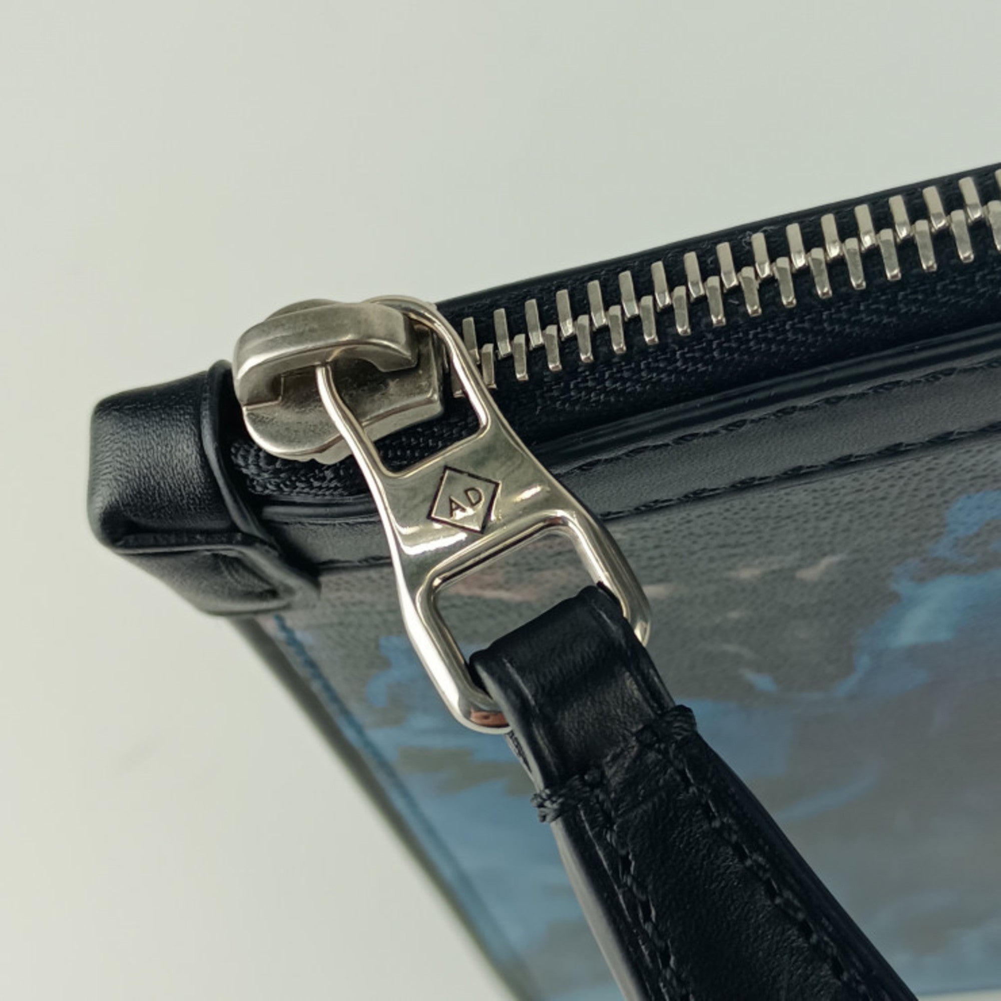 Dunhill Blue Leather Clutch Bag Pouch (Pre-Owned)