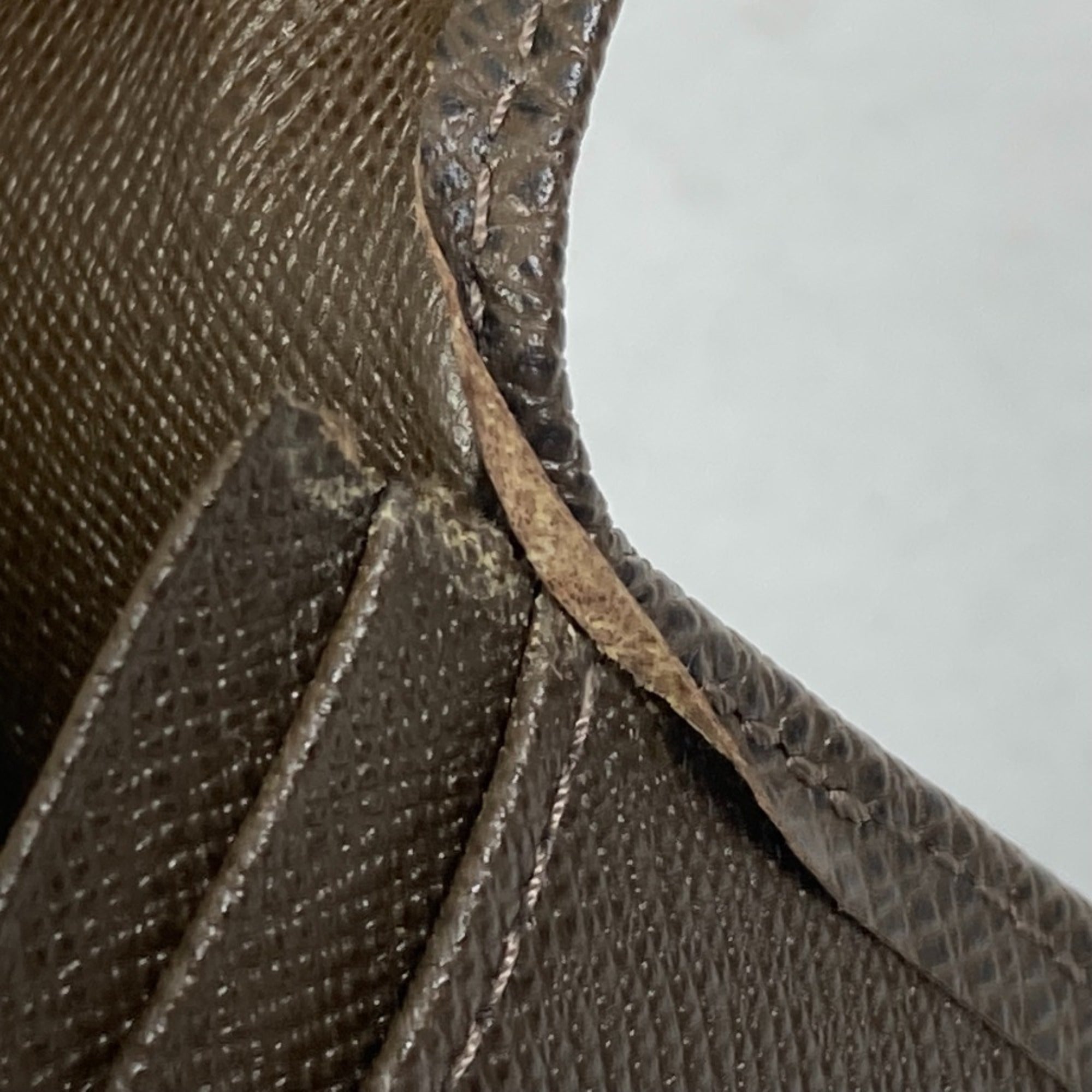 Louis Vuitton Brown Taiga Leather Long Bill Wallet (Bi-Fold) (Pre-Owned)