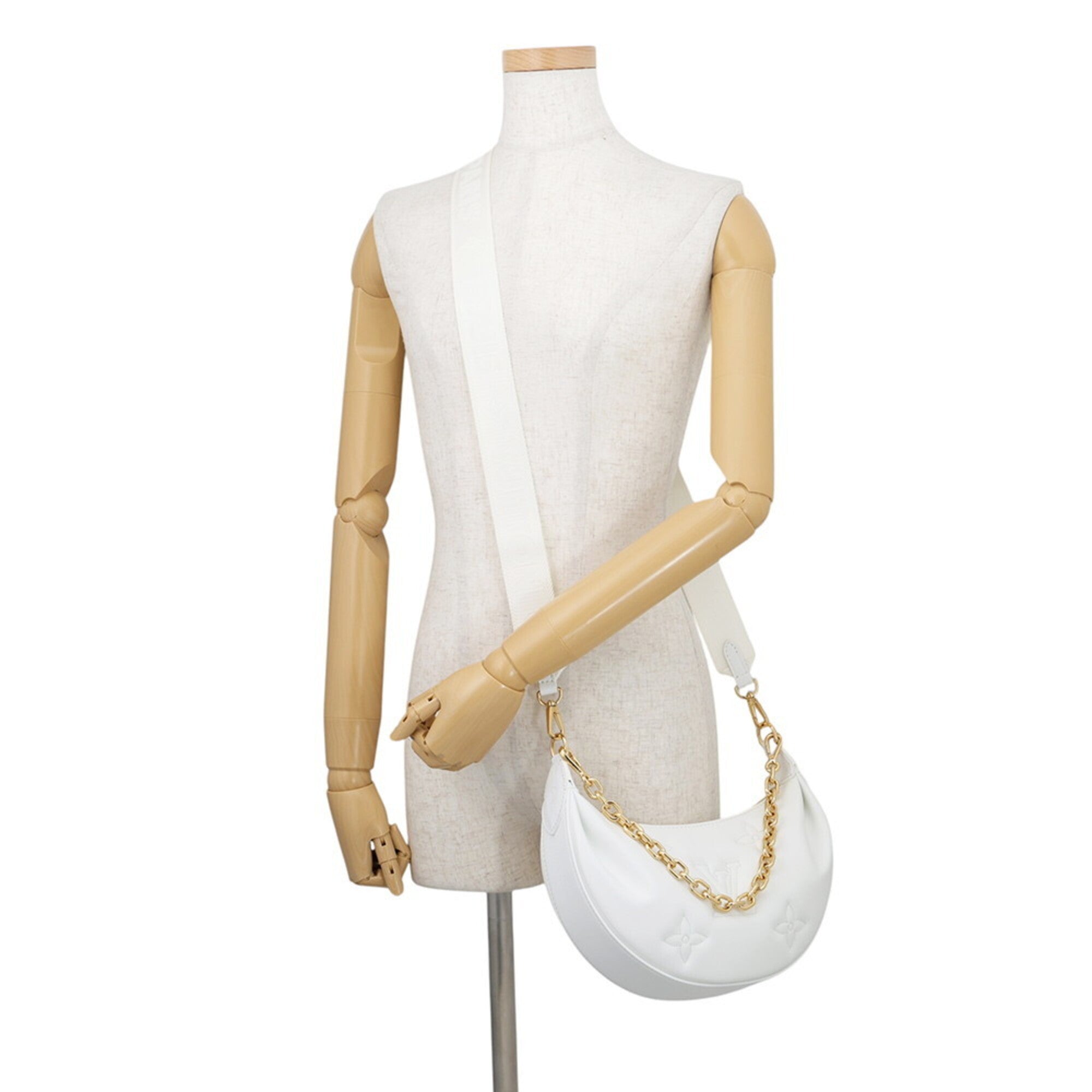 Louis Vuitton White Monogram Shoulder Bag (Pre-Owned)