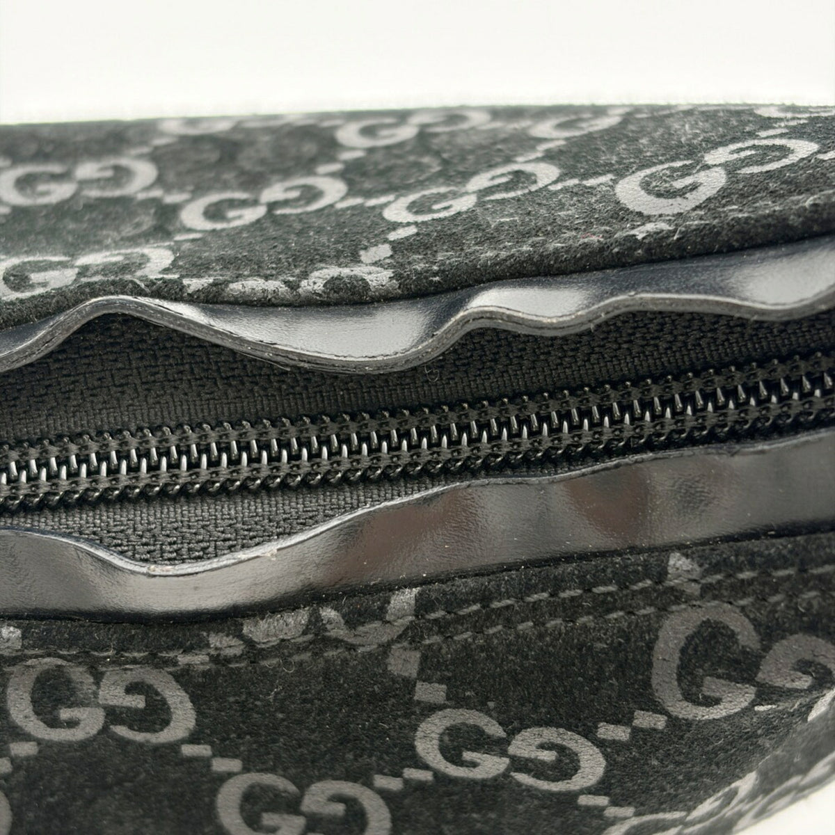Gucci Black Suede Leather Shoulder Bag (Pre-Owned)