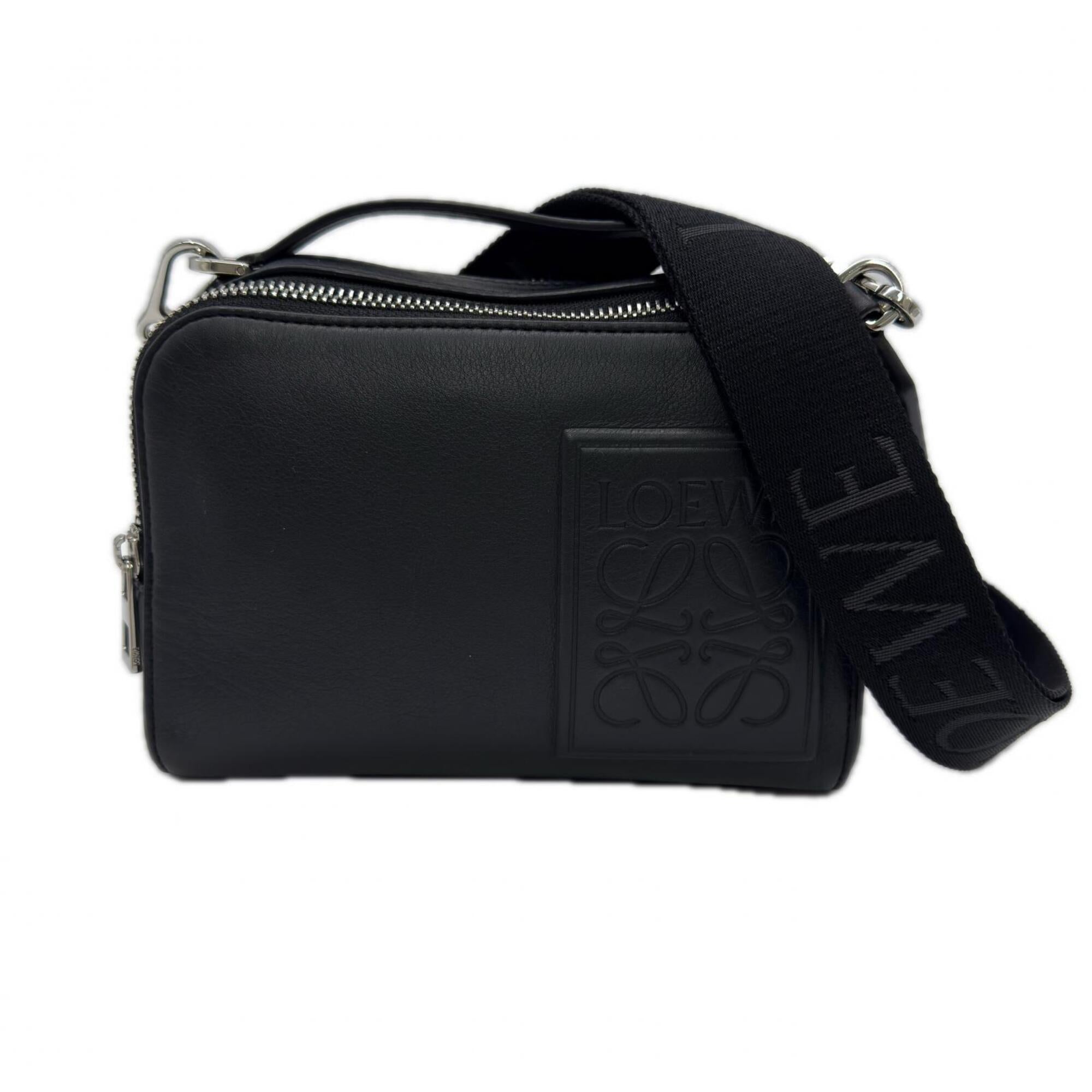 Loewe Black Leather Shoulder Bag (Pre-Owned)