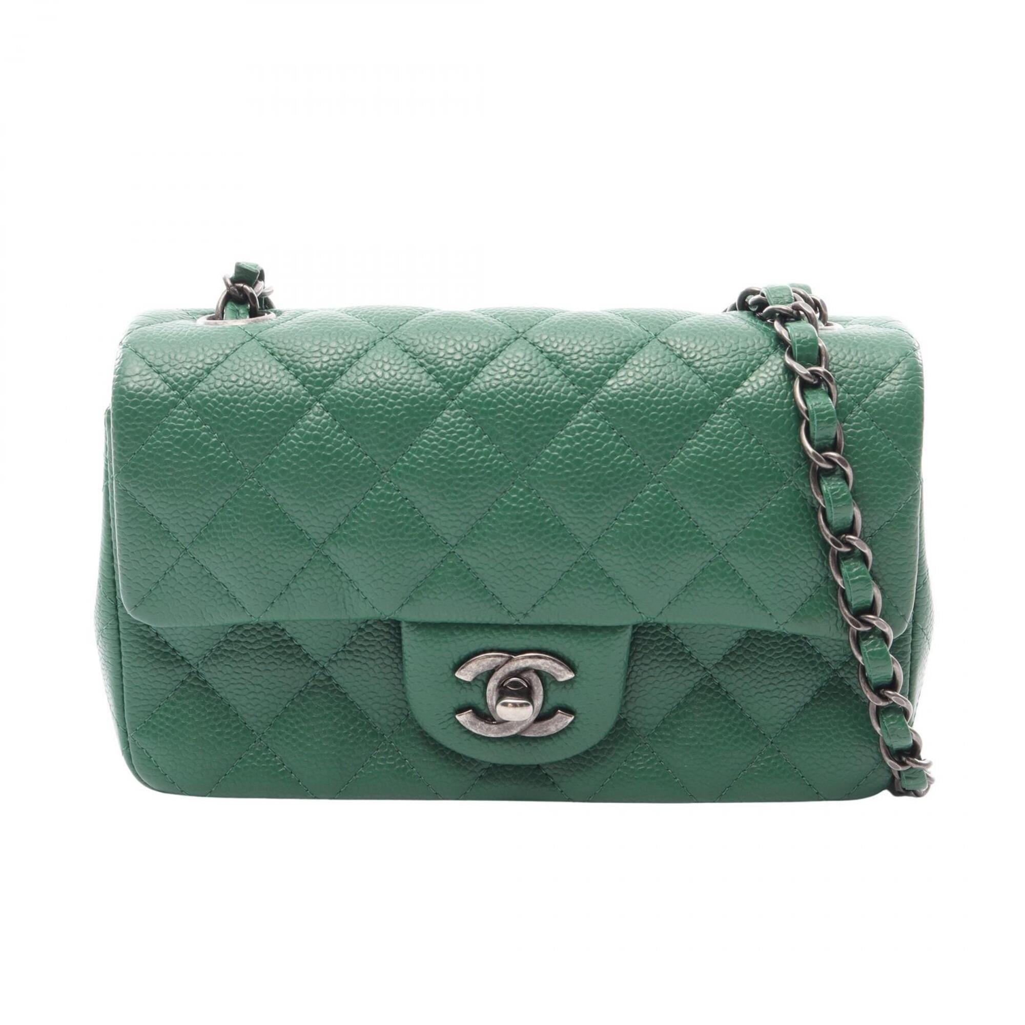 Chanel Green Grained Calfskin Handbag Shoulder Bag (Pre-Owned)