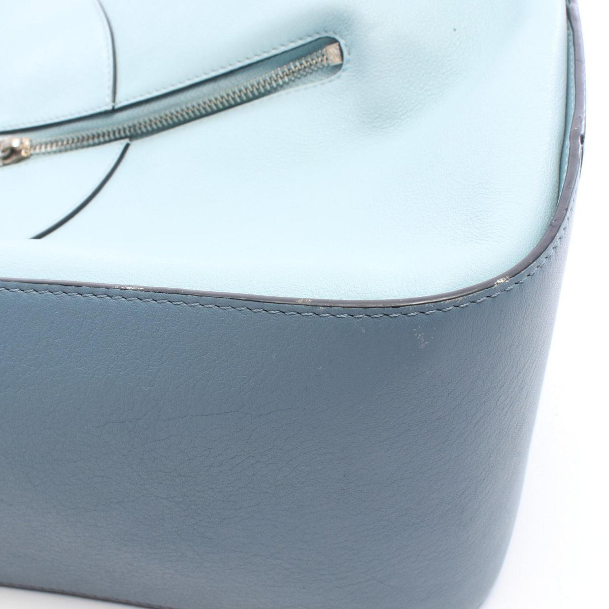 Loewe Blue Leather Handbag (Pre-Owned)