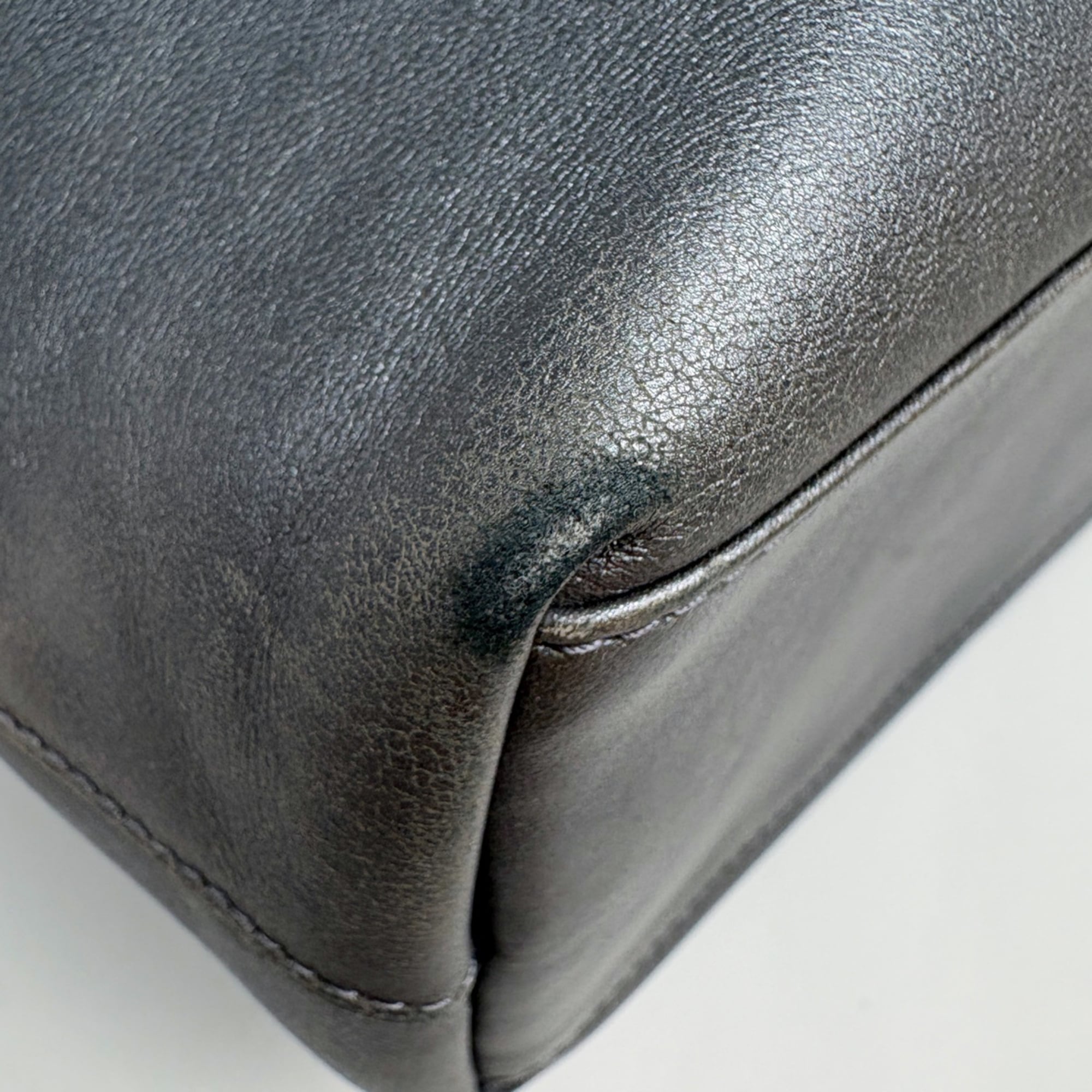 Christian Dior Gray Leather Handbag (Pre-Owned)