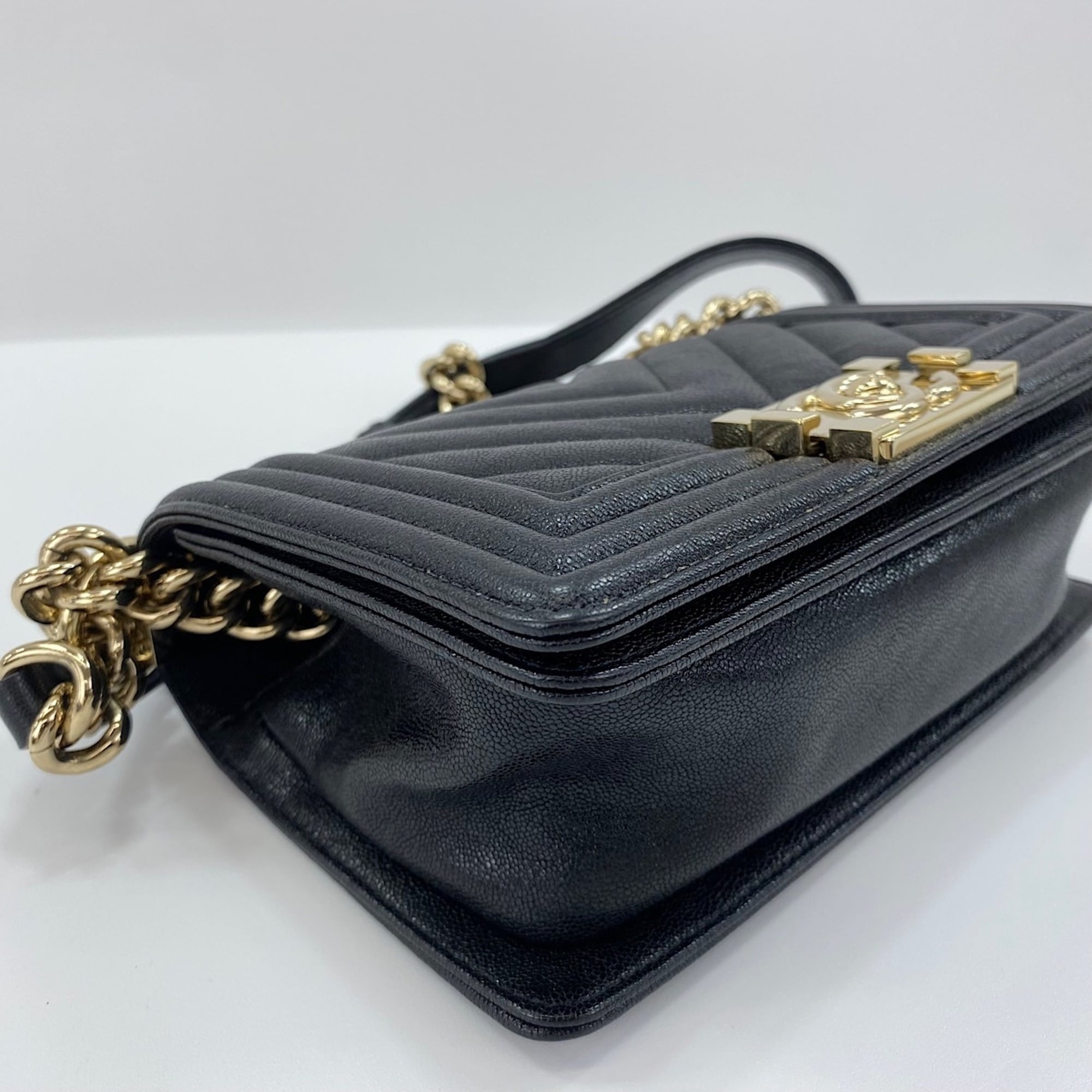 Chanel Boy Chanel Black Shoulder Bag (Pre-Owned)