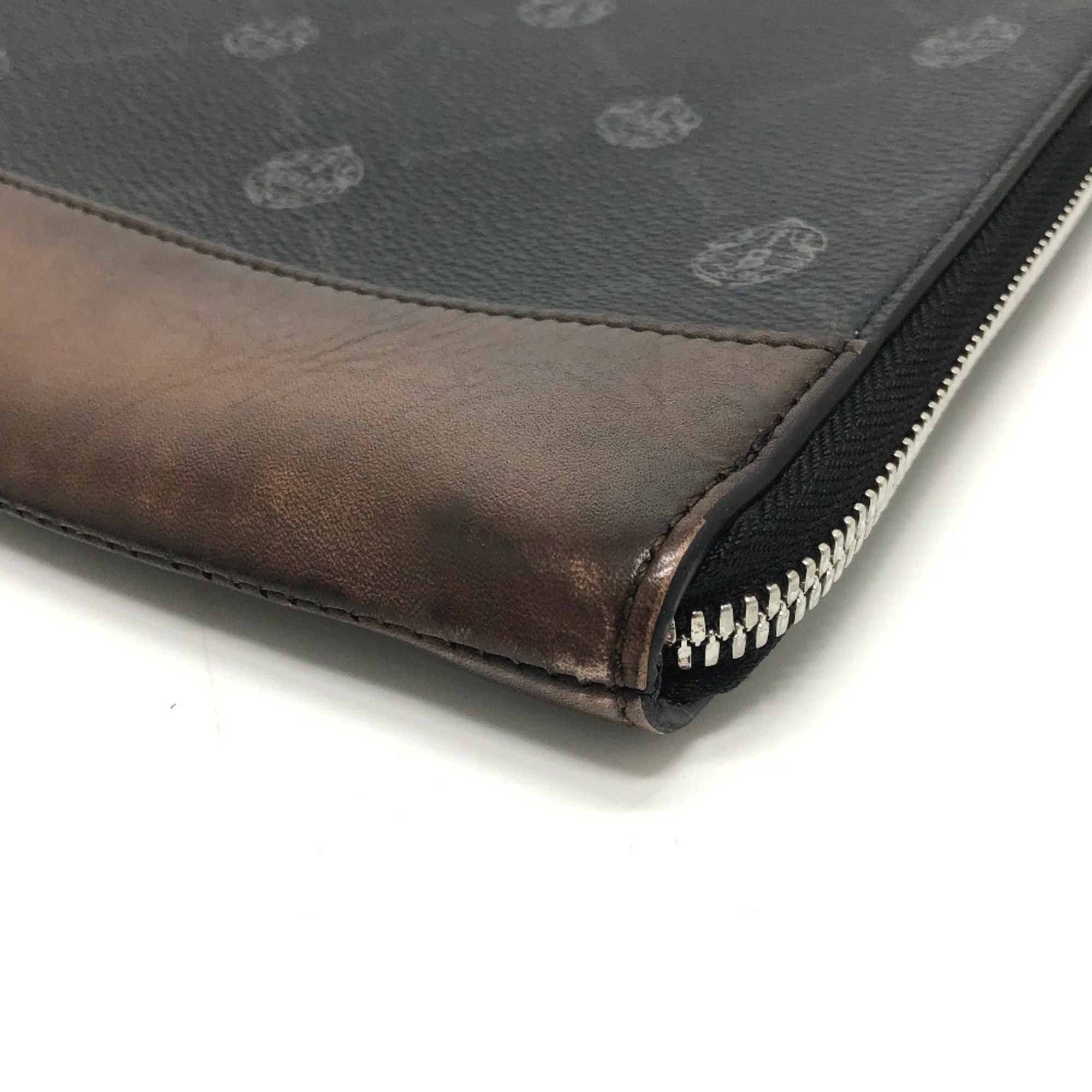 Berluti Black Leather Clutch Bag (Pre-Owned)