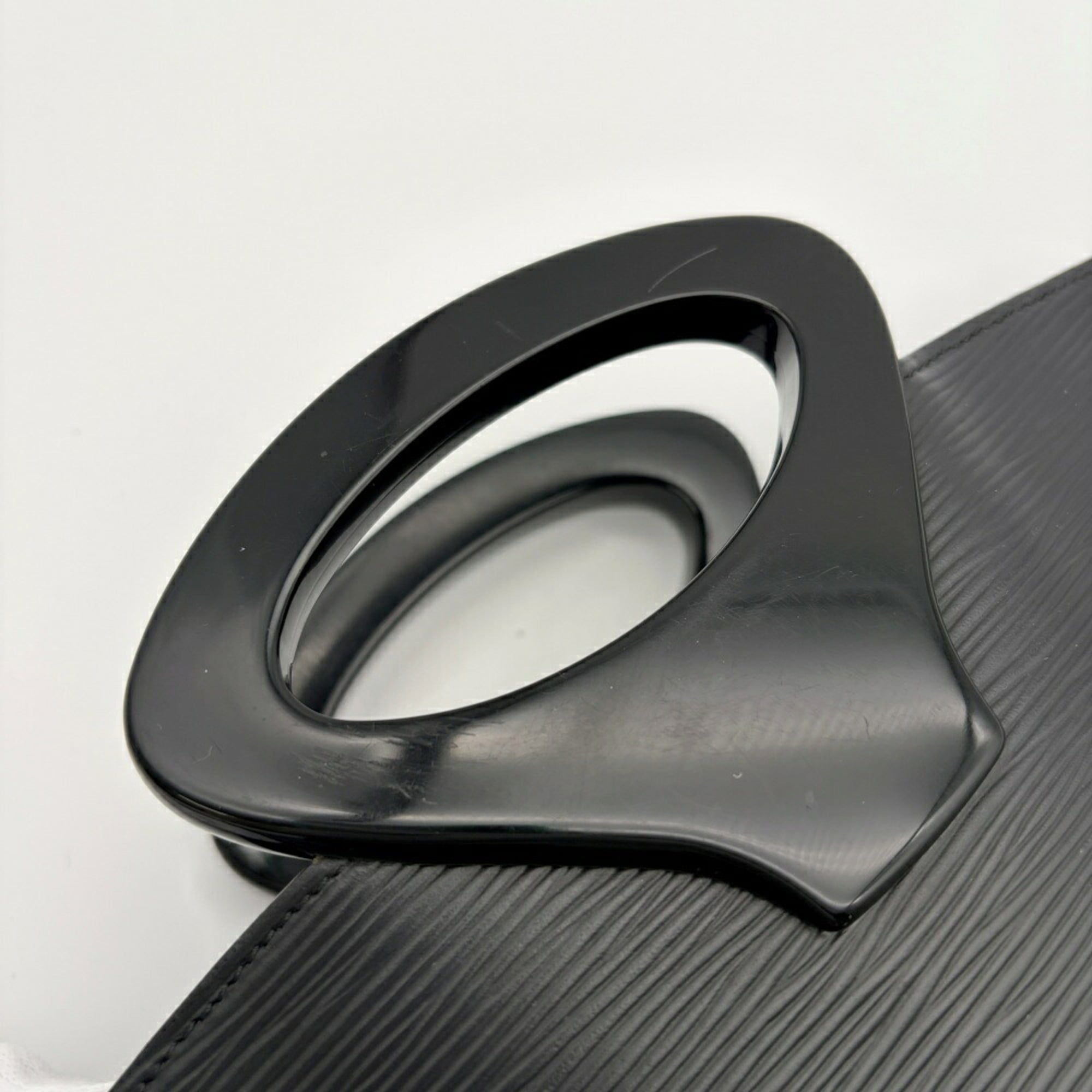 Louis Vuitton Black Noir Leather (Pre-Owned)