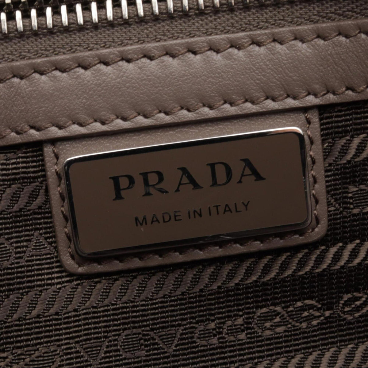 Prada Beige Leather Fanny Pack (Pre-Owned)