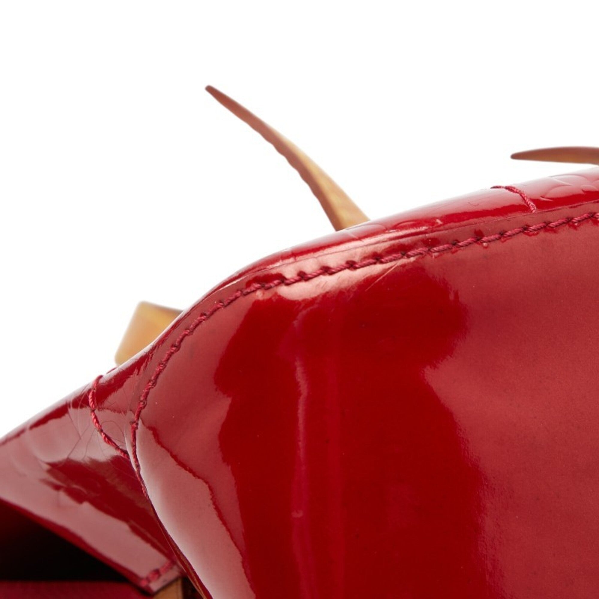 Louis Vuitton Pomme D'amour Red Color Patent Leather Handbag (Pre-Owned)
