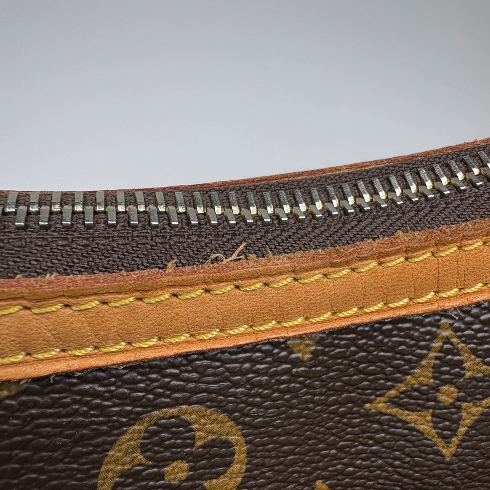Louis Vuitton Brown Monogram Shoulder Bag (Pre-Owned)