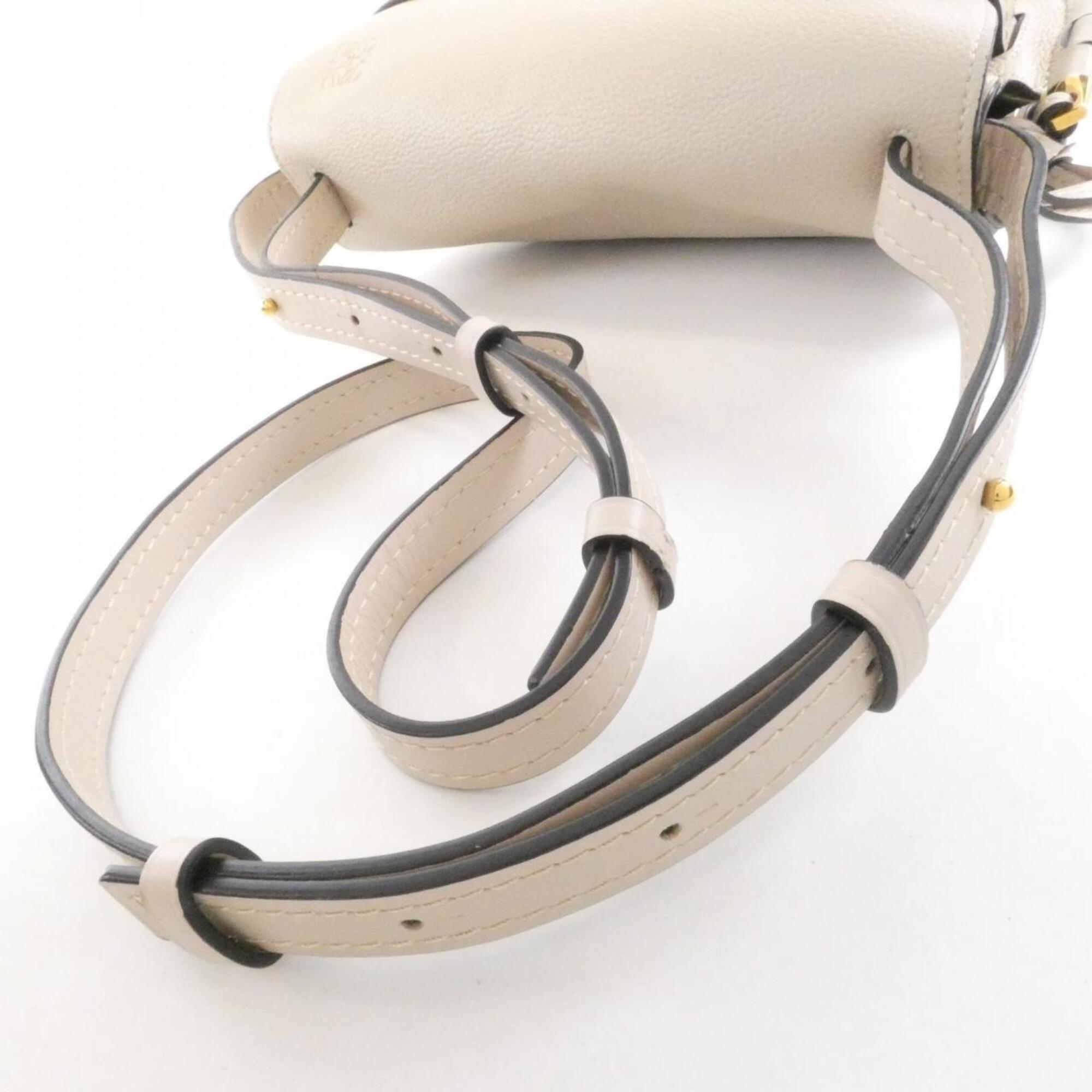 Loewe Beige Leather Shoulder Bag (Pre-Owned)