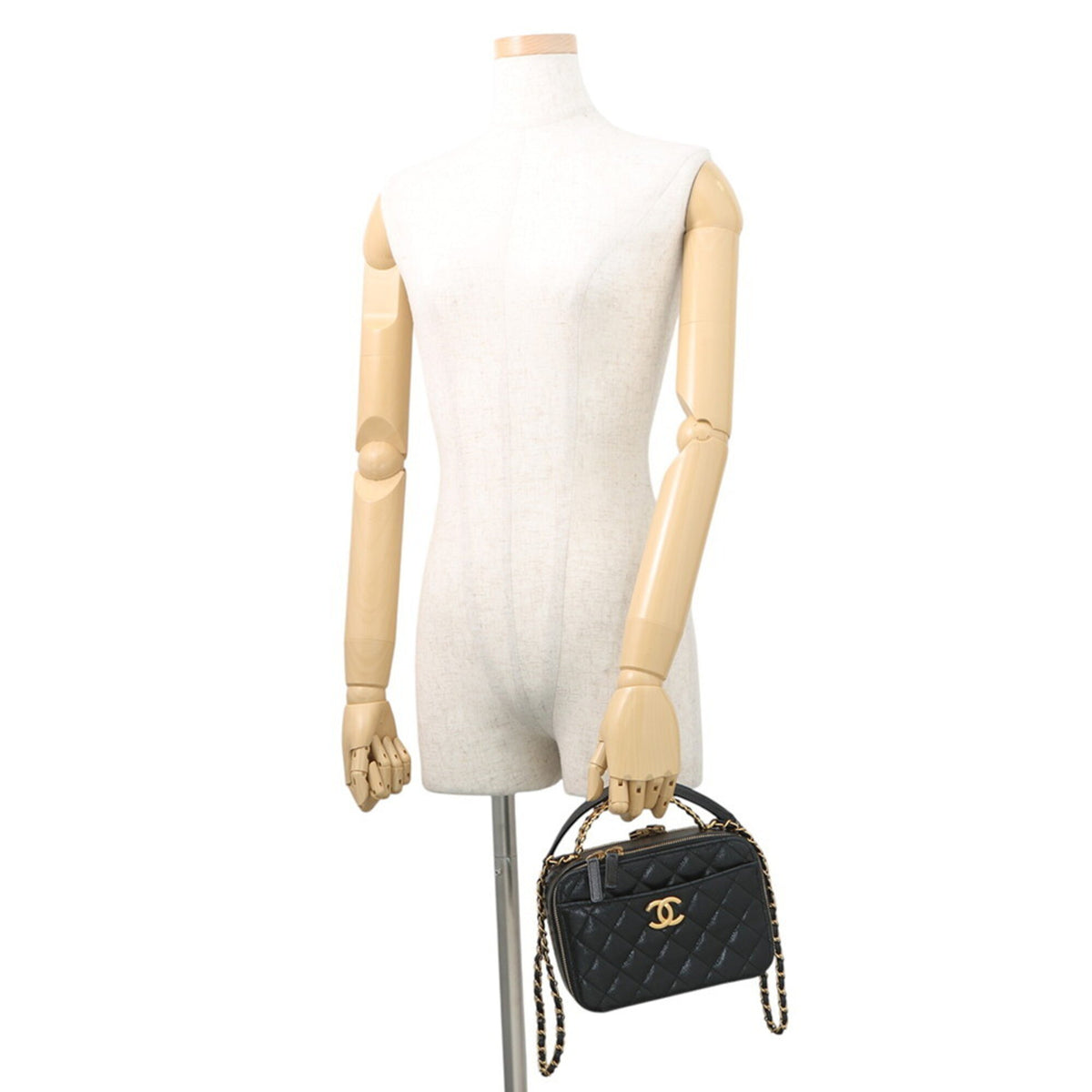 Chanel Matelasse Black Grained Calfskin Handbag Shoulder Bag (Pre-Owned)
