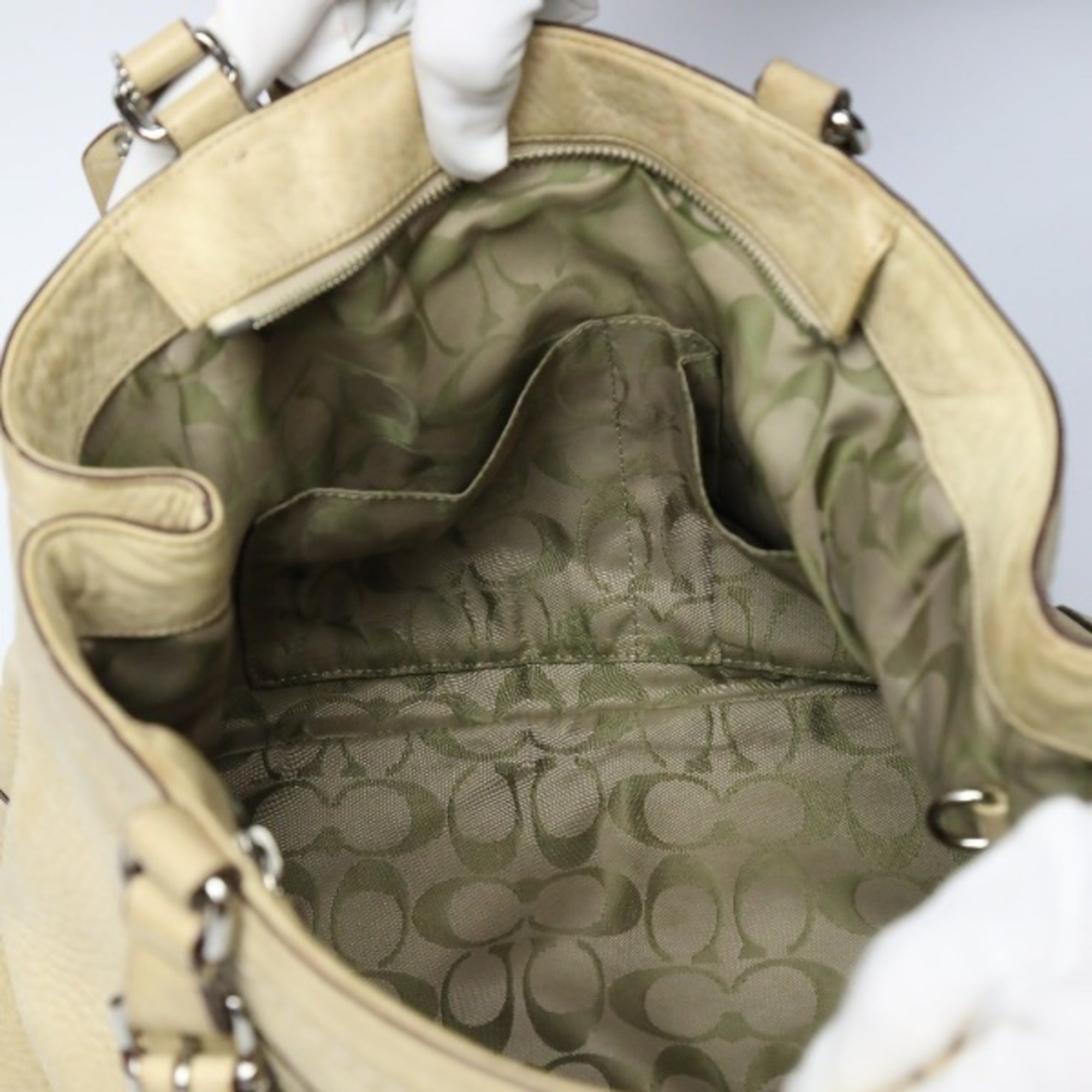 Coach Beige Leather Handbag Tote Bag (Pre-Owned)