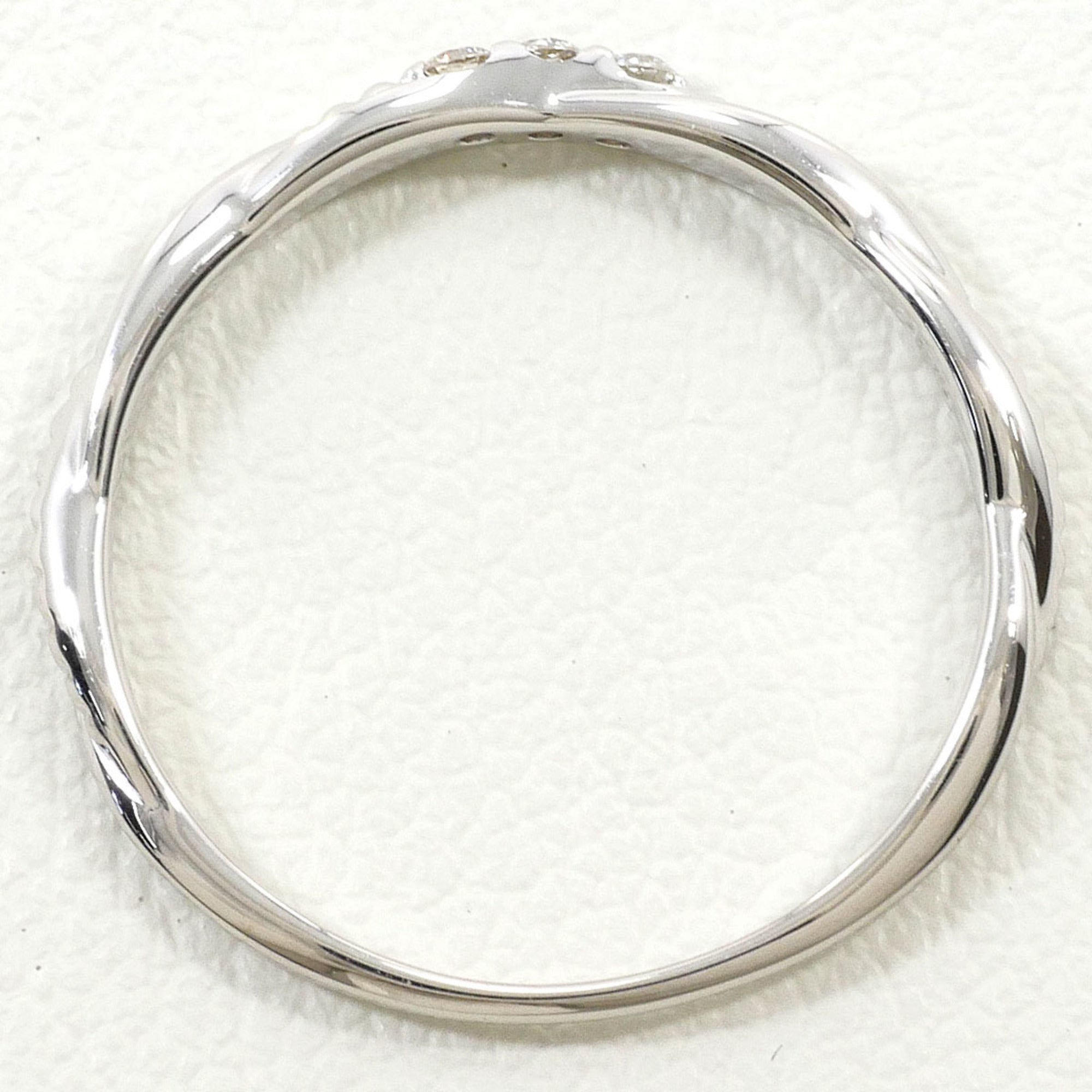 Unbranded White Gold White Gold (10K) Band Ring (Pre-Owned)