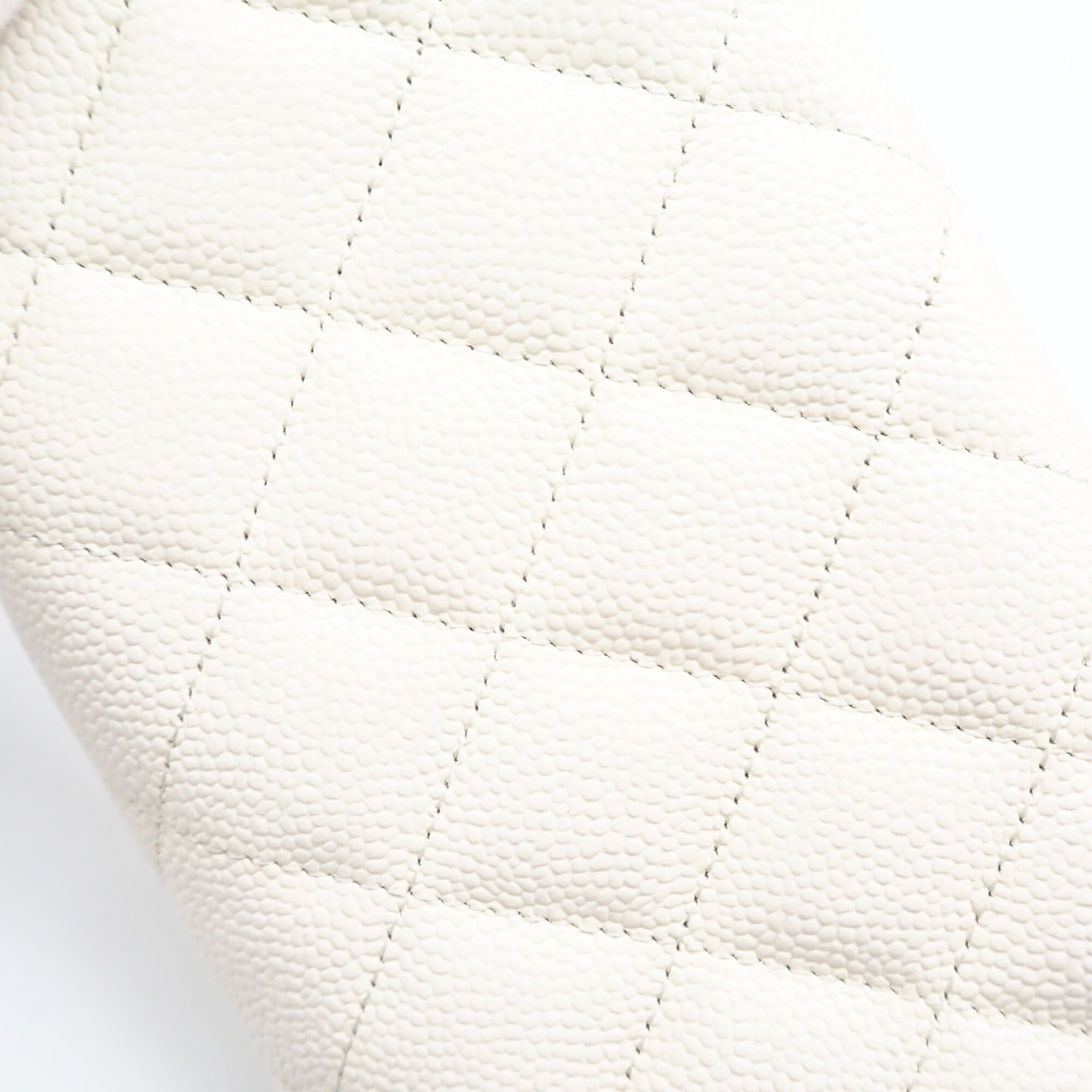 Chanel White Grained Calfskin Wallet (Tri-Fold) (Pre-Owned)