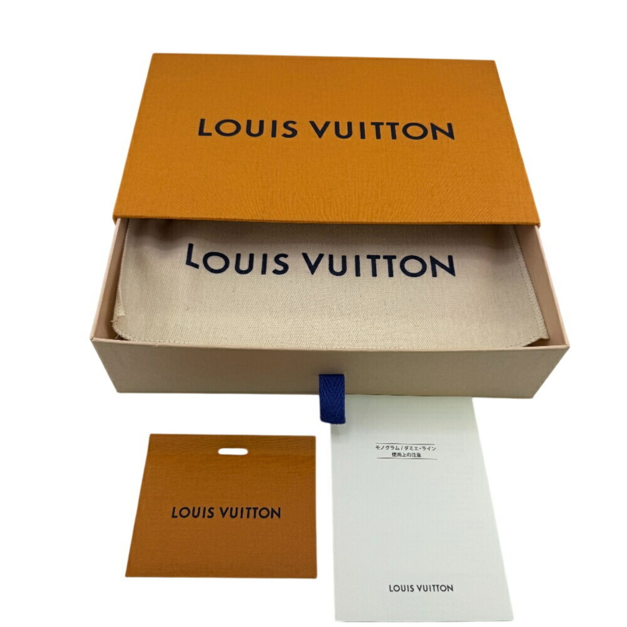 Louis Vuitton Black Leather (Pre-Owned)
