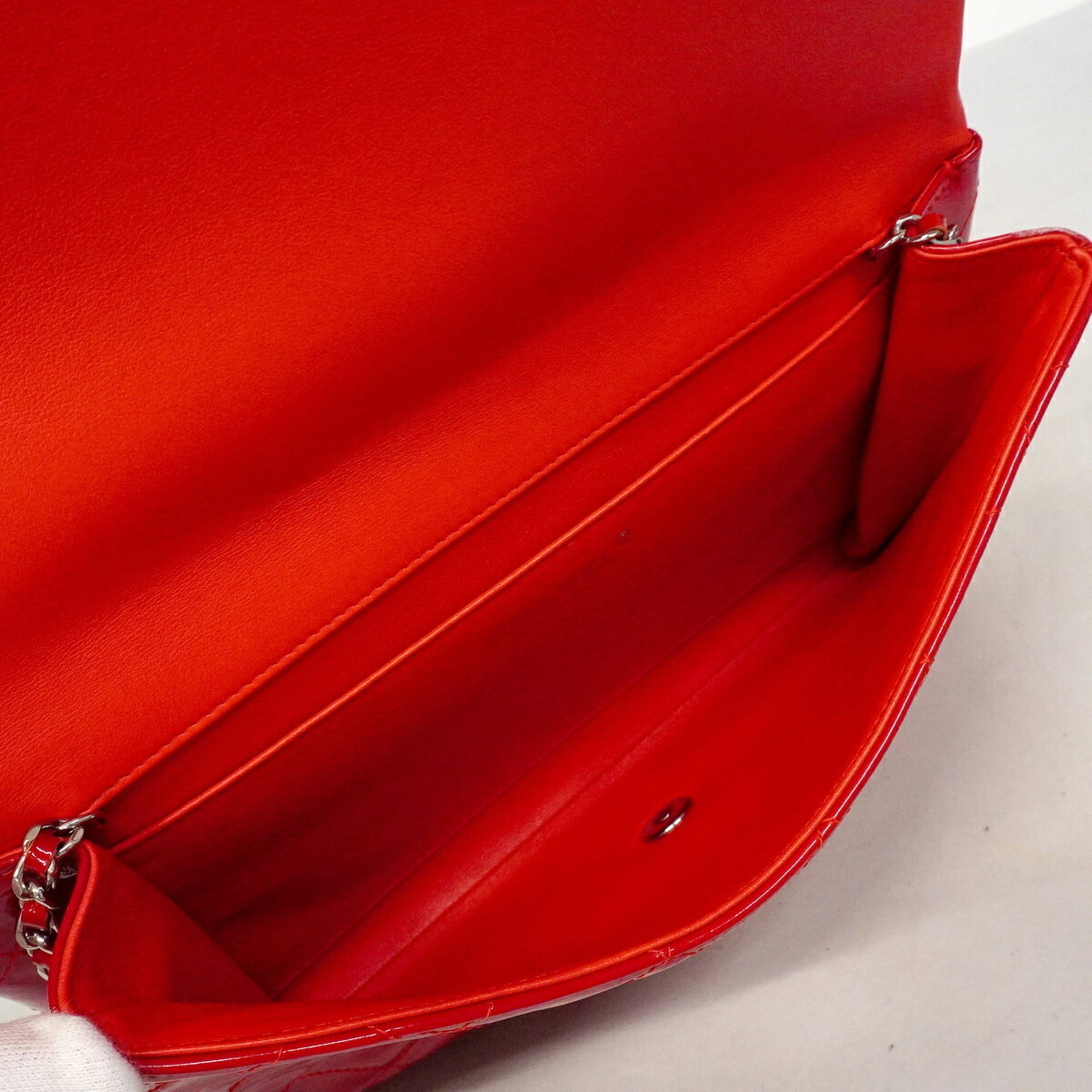 Chanel Red Color Patent Leather Shoulder Bag (Pre-Owned)