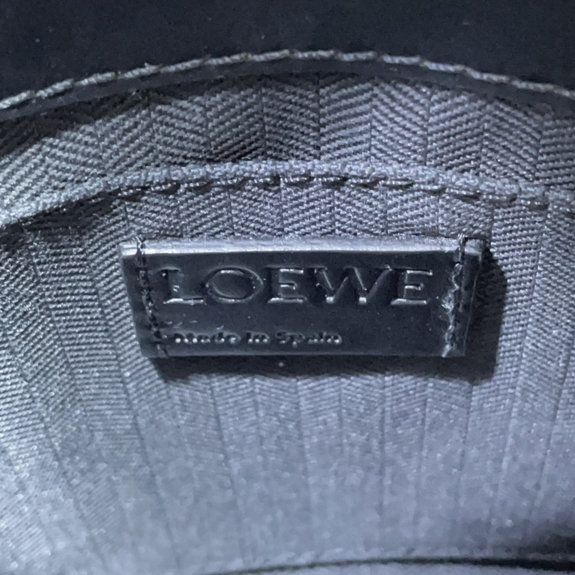 Loewe Black Leather Handbag (Pre-Owned)