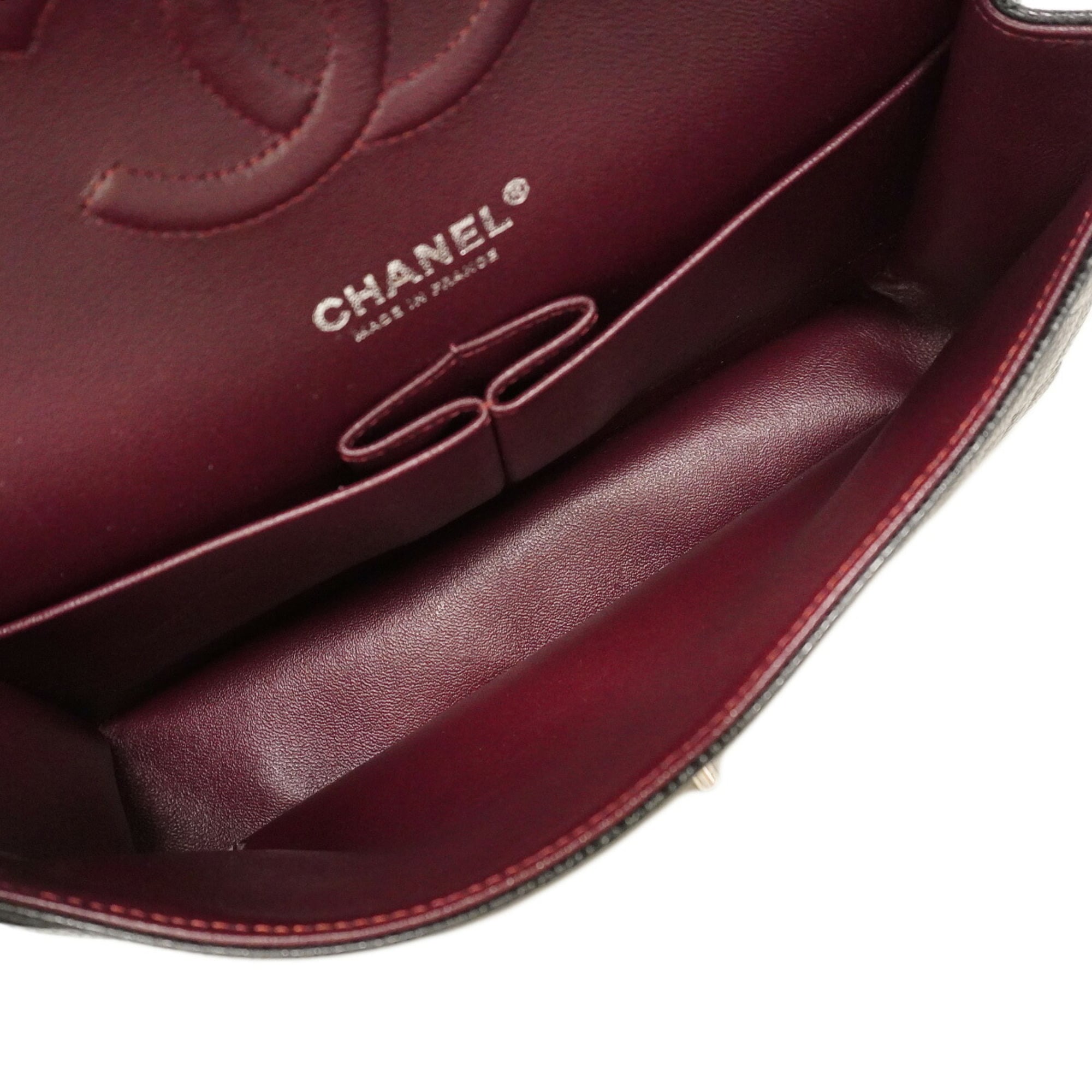 Chanel Black Grained Calfskin Shoulder Bag (Pre-Owned)