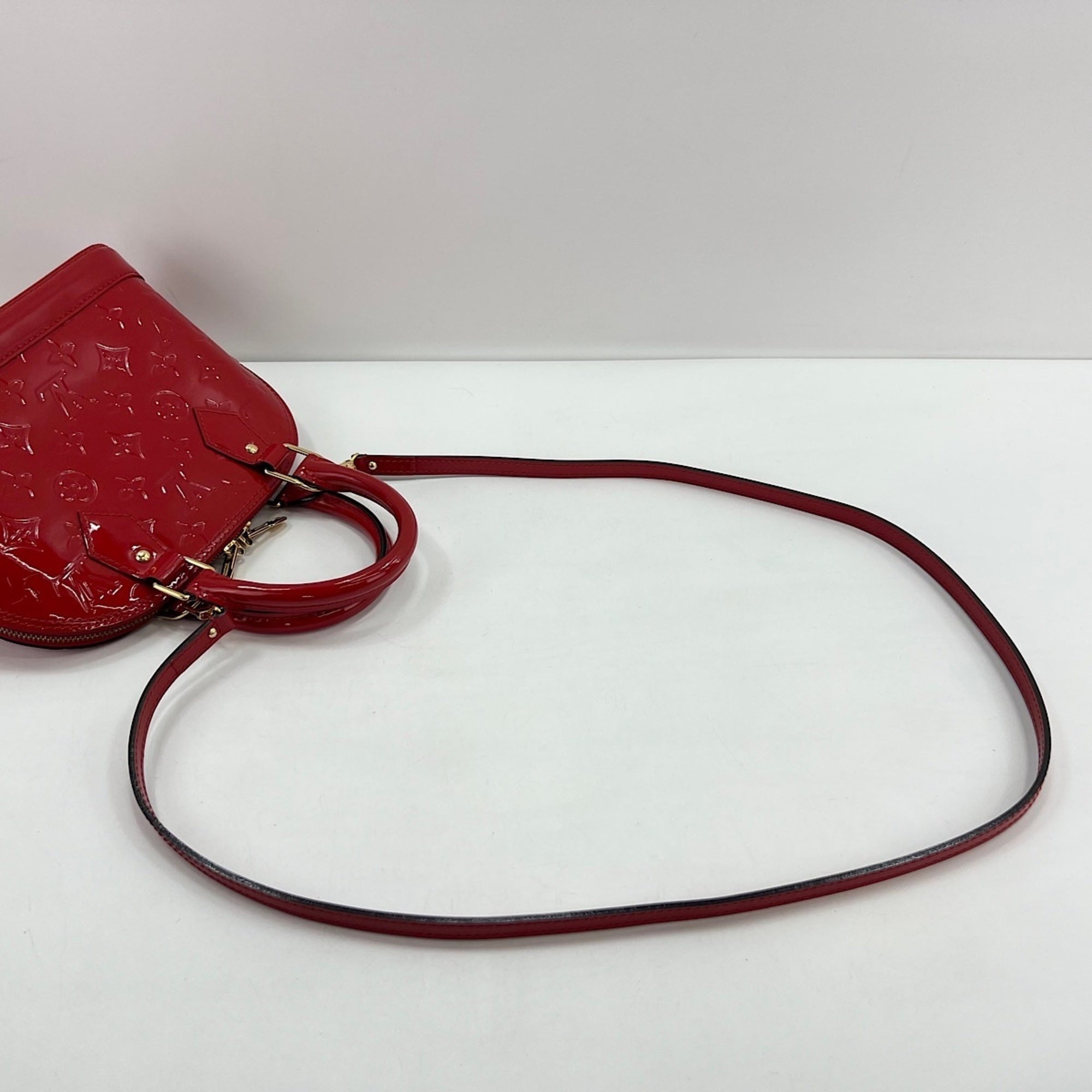 Louis Vuitton Red Color Handbag (Pre-Owned)