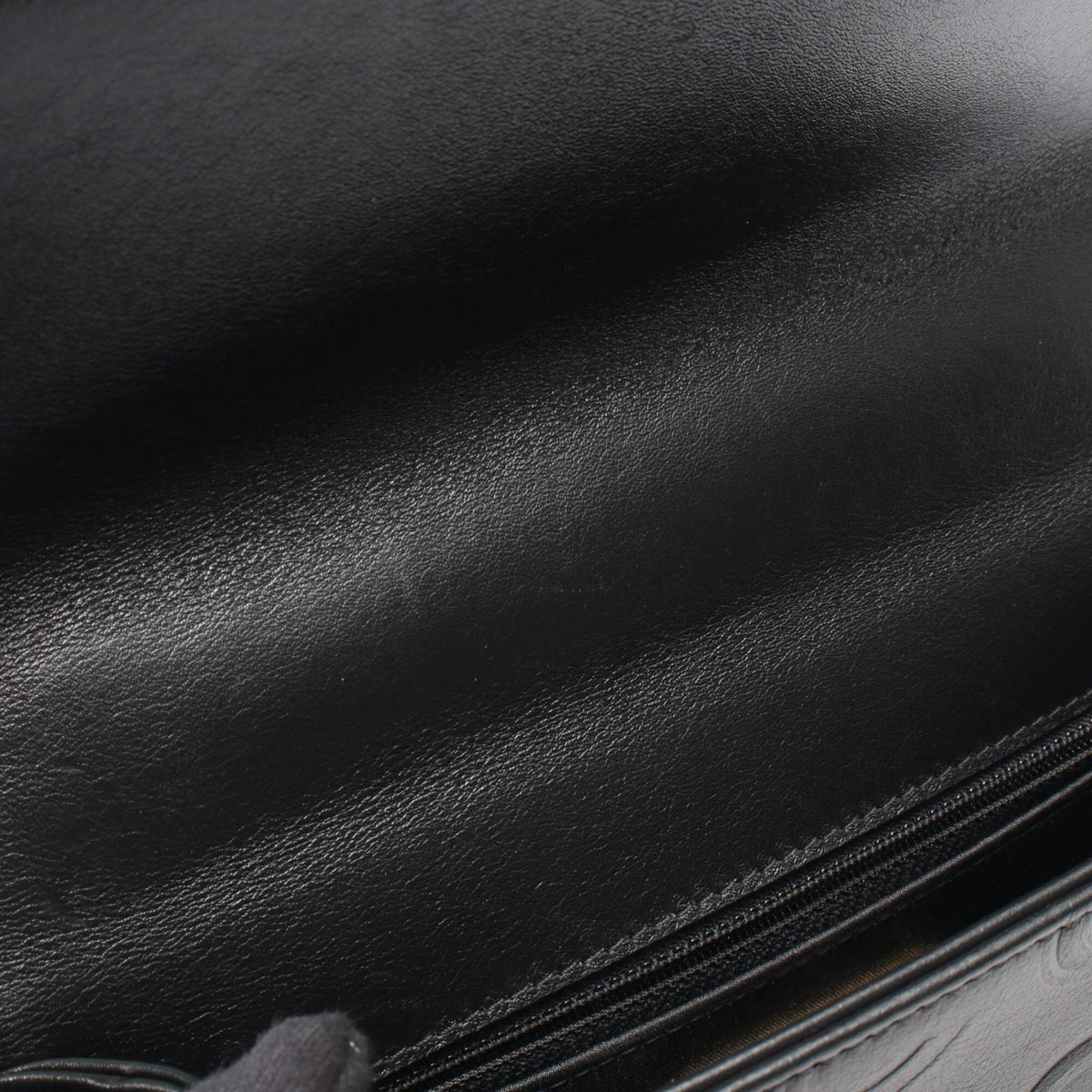 Chanel Black Leather Handbag Shoulder Bag (Pre-Owned)