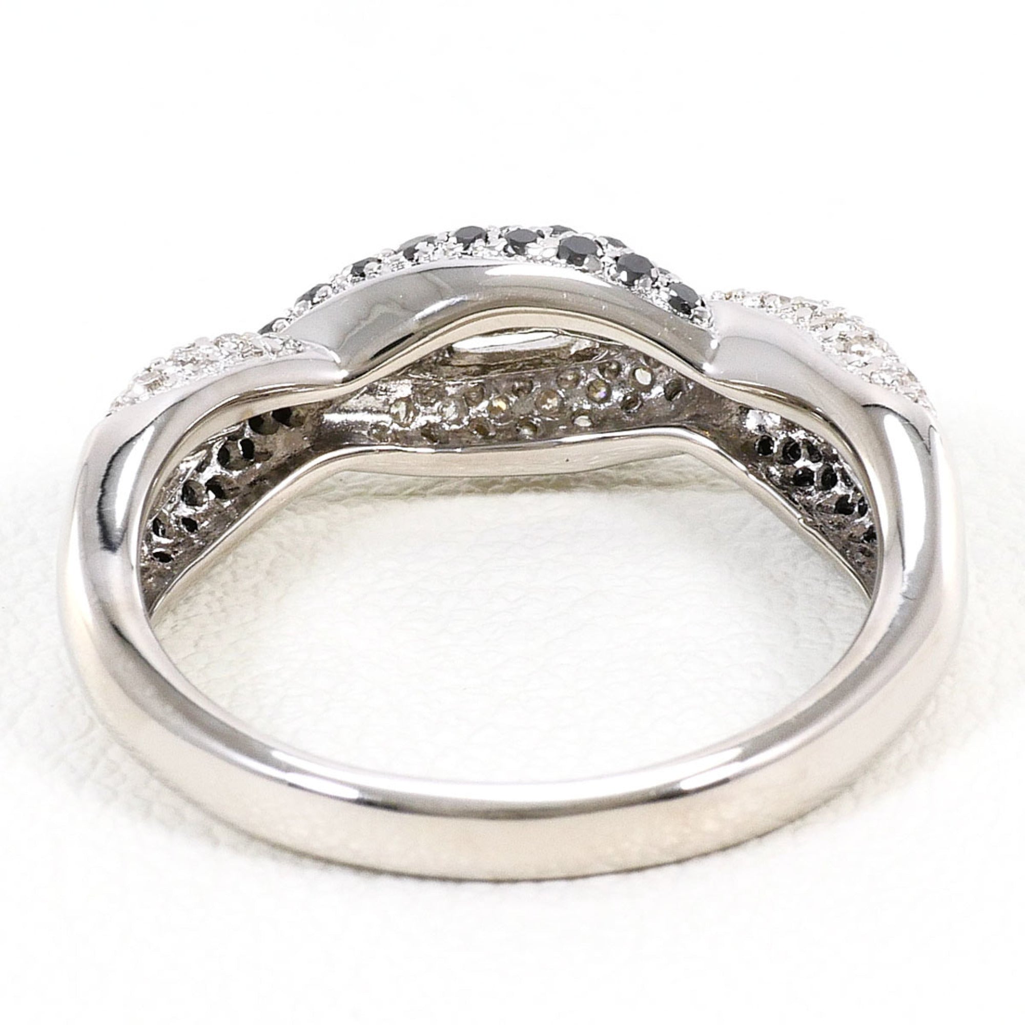Unbranded Black White Gold White Gold (18K) Band Ring (Pre-Owned)