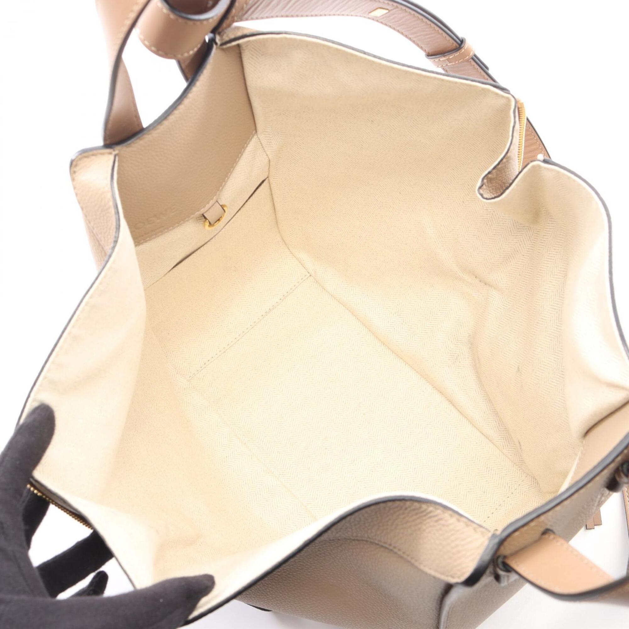 Loewe Beige Gray Leather Handbag (Pre-Owned)