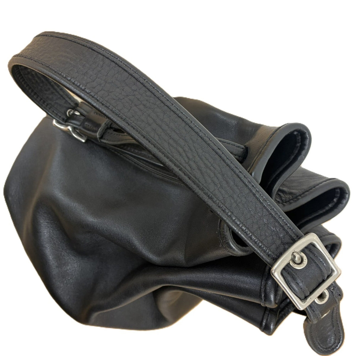 Coach Black Leather Shoulder Bag (Pre-Owned)