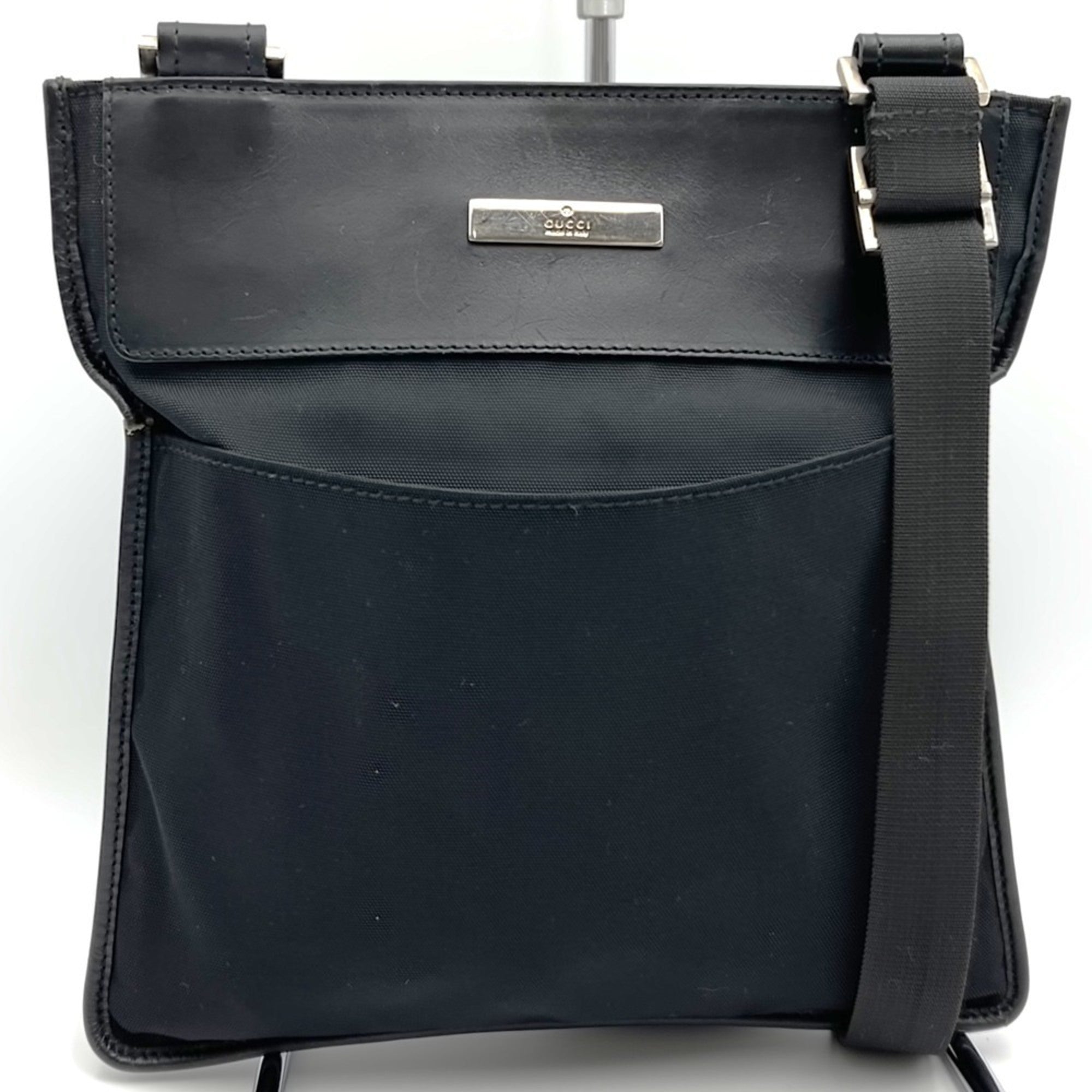 Gucci Black Nylon Leather Shoulder Bag (Pre-Owned)