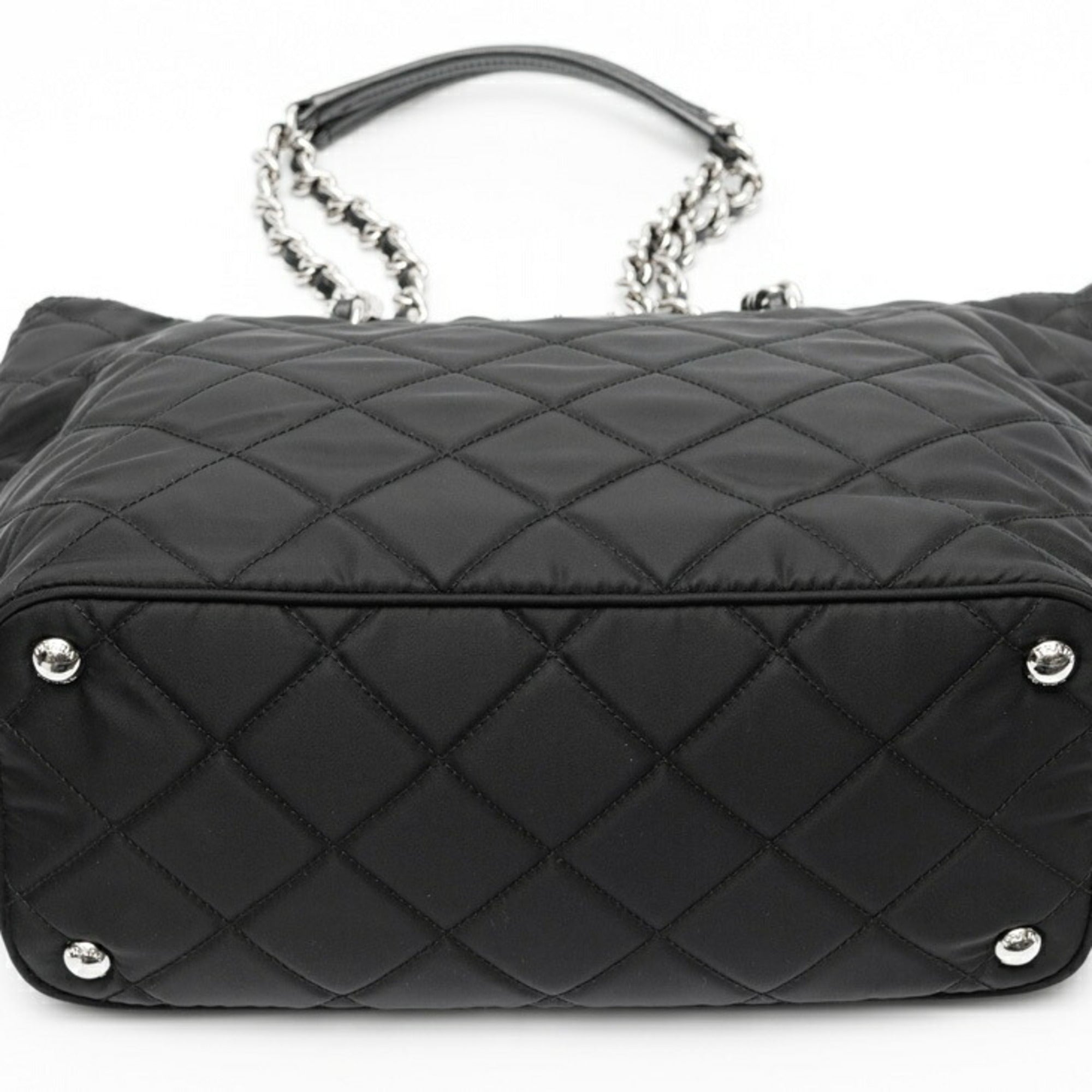Prada Black Nylon Tote Bag (Pre-Owned)