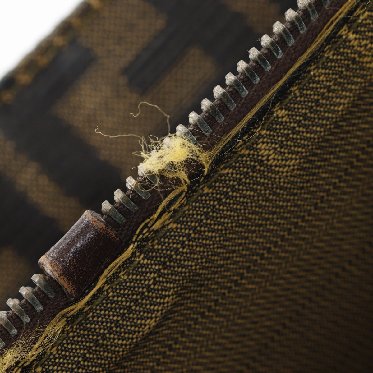 Fendi Brown Canvas Leather Handbag (Pre-Owned)