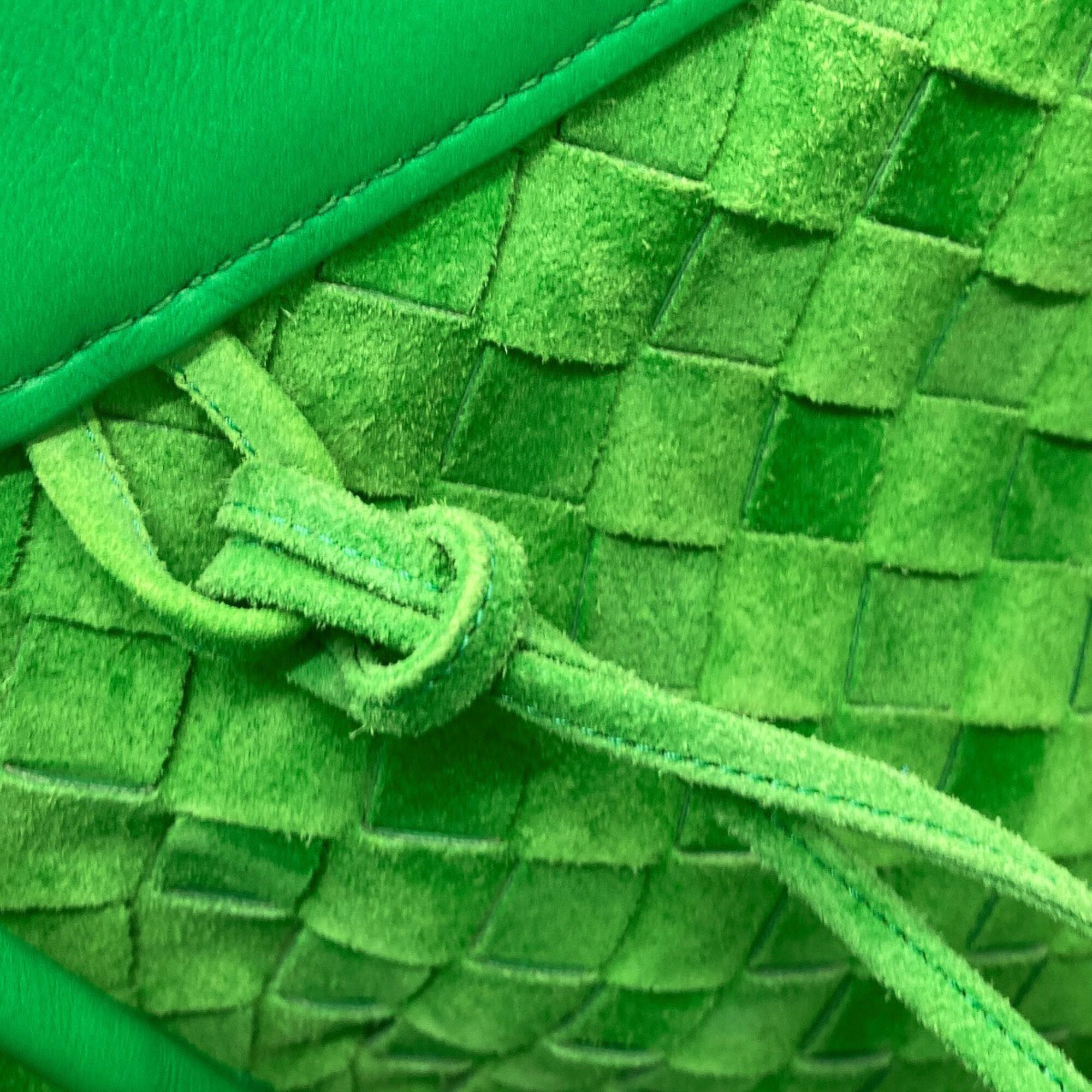 Bottega Veneta Green Leather Pouch Tote Bag (Pre-Owned)