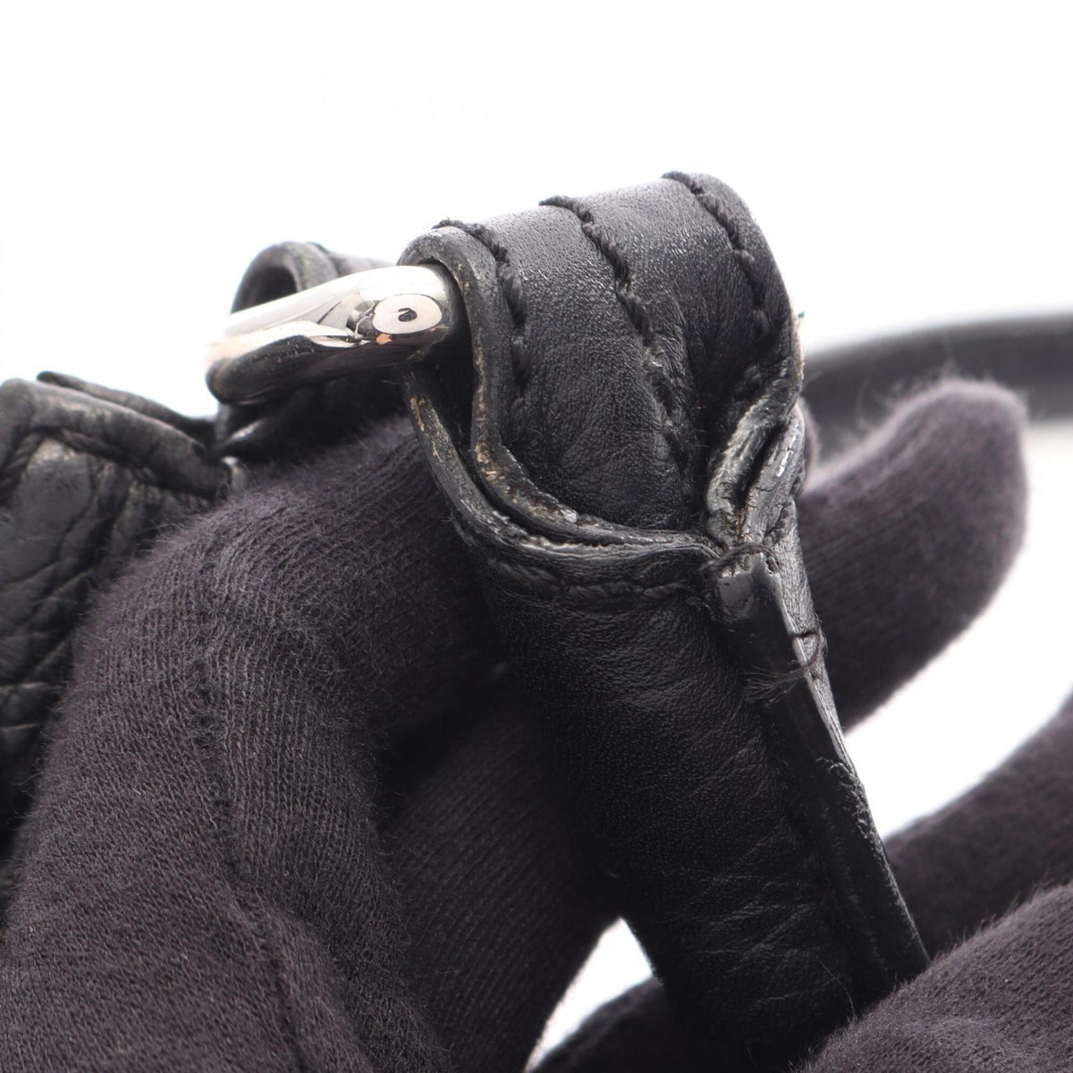 Chanel Black Leather Handbag (Pre-Owned)