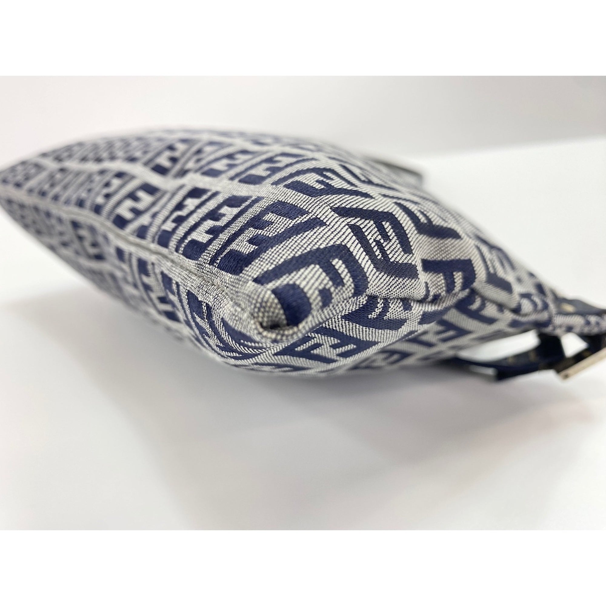 Fendi Navy Shoulder Bag (Pre-Owned)