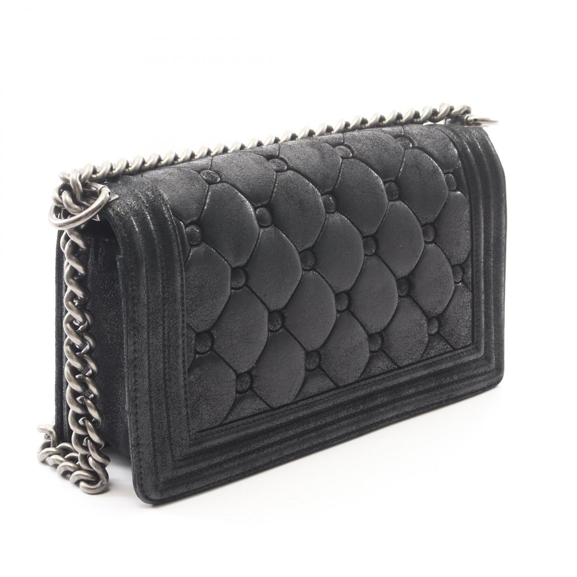 Chanel Black Leather Handbag Shoulder Bag (Pre-Owned)