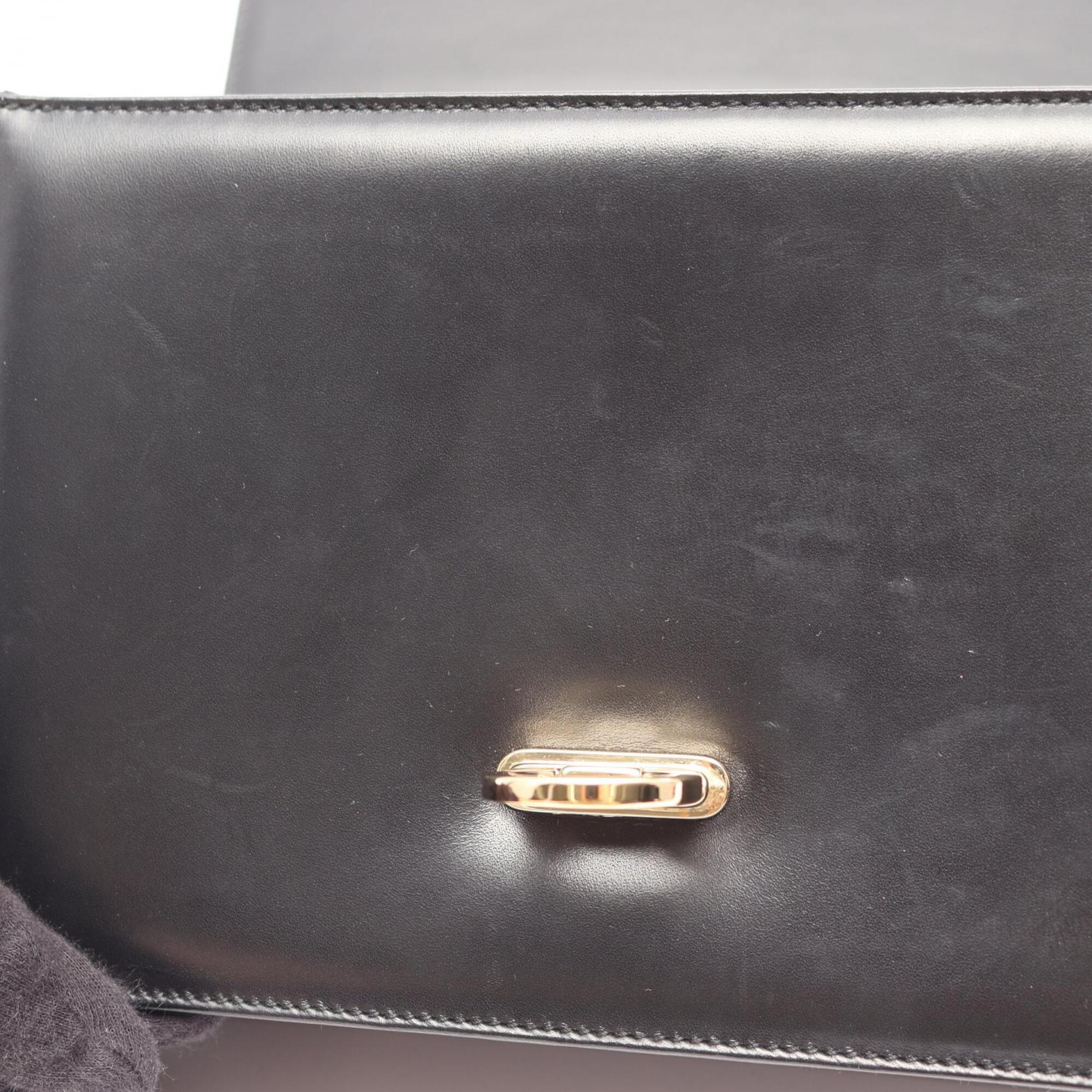 Salvatore Ferragamo Black Leather Handbag Shoulder Bag (Pre-Owned)